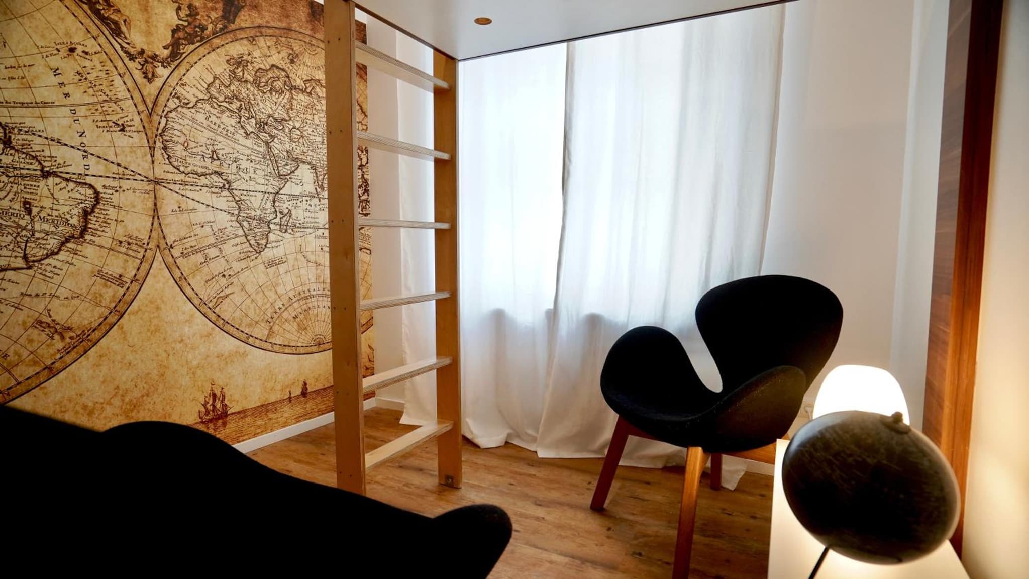 Old Kings Design Hostel photo 5