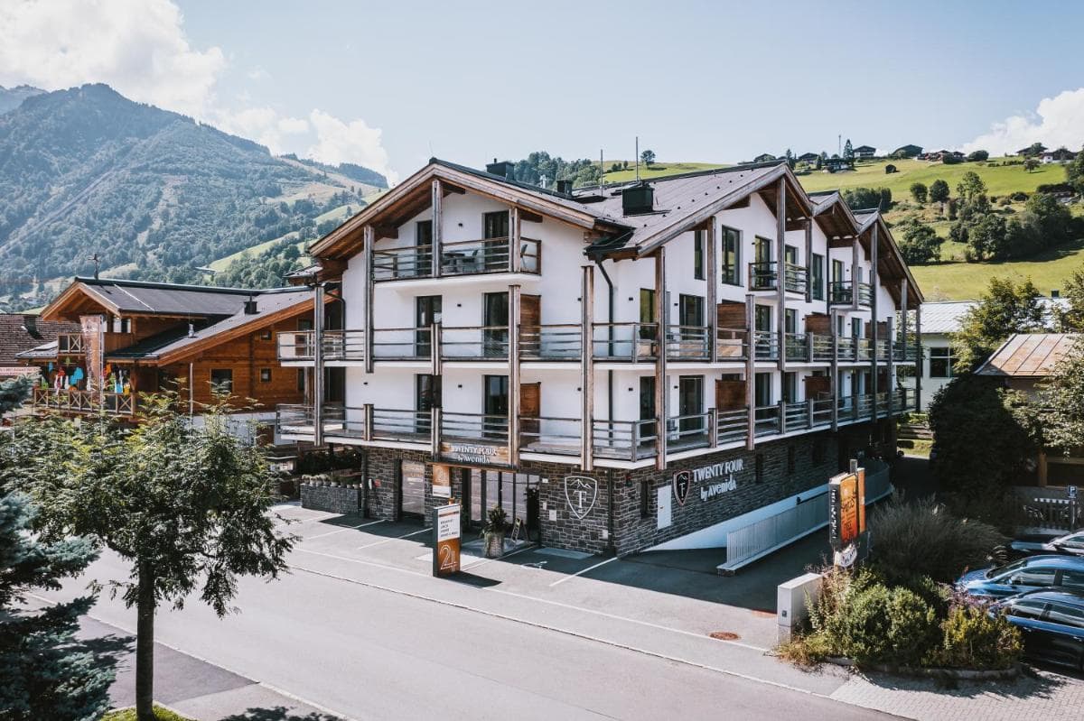 24 by AvenidA - Mountain Residence photo 9
