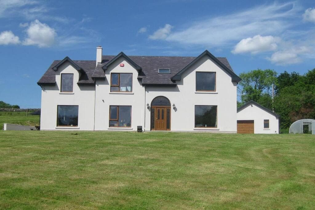 Peaceful, scenic family home
