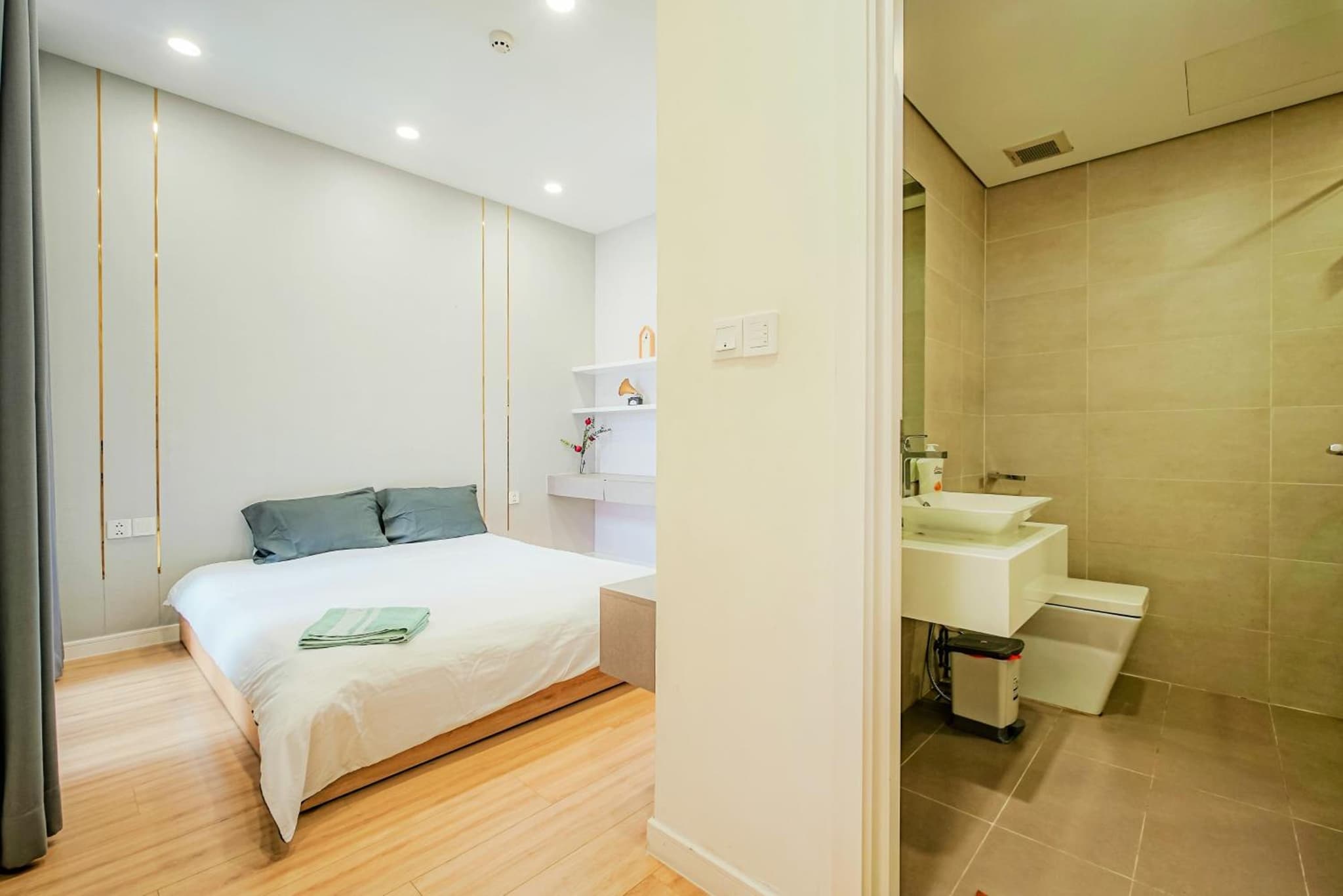 MONday Premium Aparts - HighClass Building and Central Spot photo 5