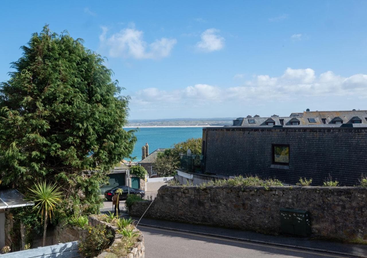 2 Bed in St Ives oc-pedtc1 photo 2