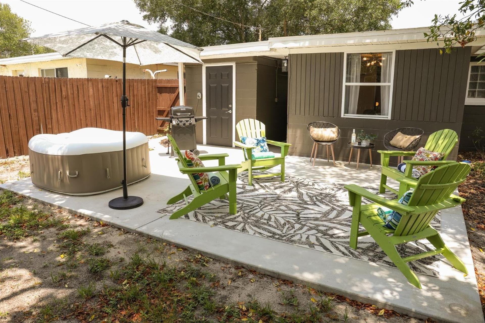 Mystic Haven - Hot Tub, BBQ Grill, Beaches, Pet Friendly
