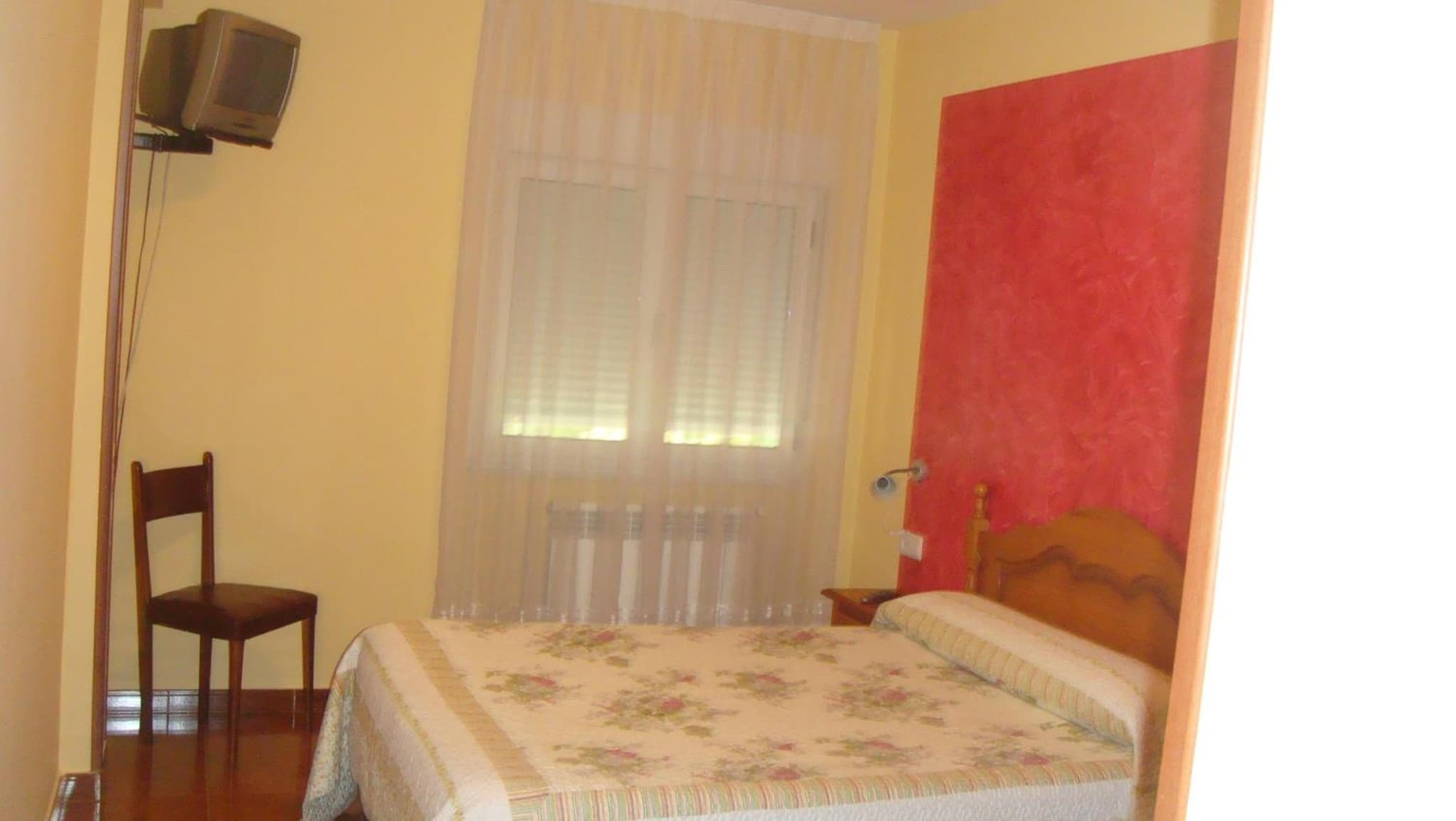 Hostal Poncebos photo 2