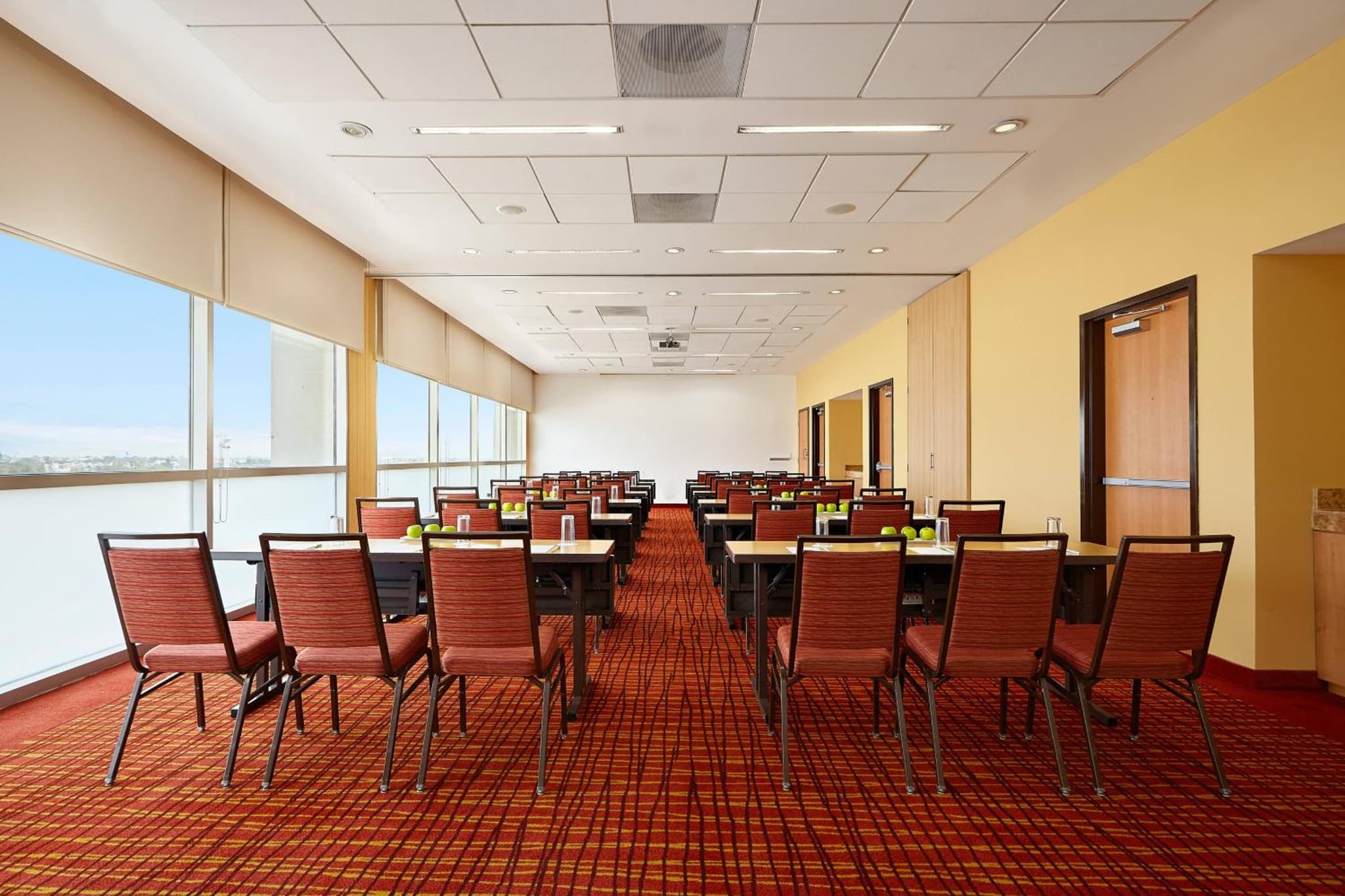 Courtyard by Marriott Leon at The Poliforum photo 7