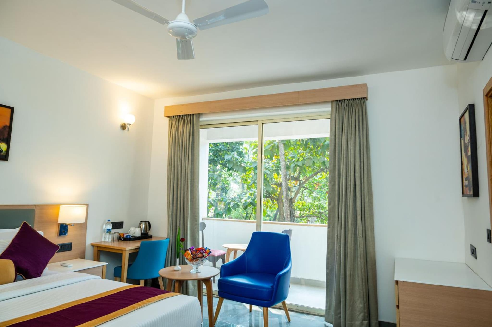 Hotel Meraden Opus , Anjuna Beach Goa photo 9