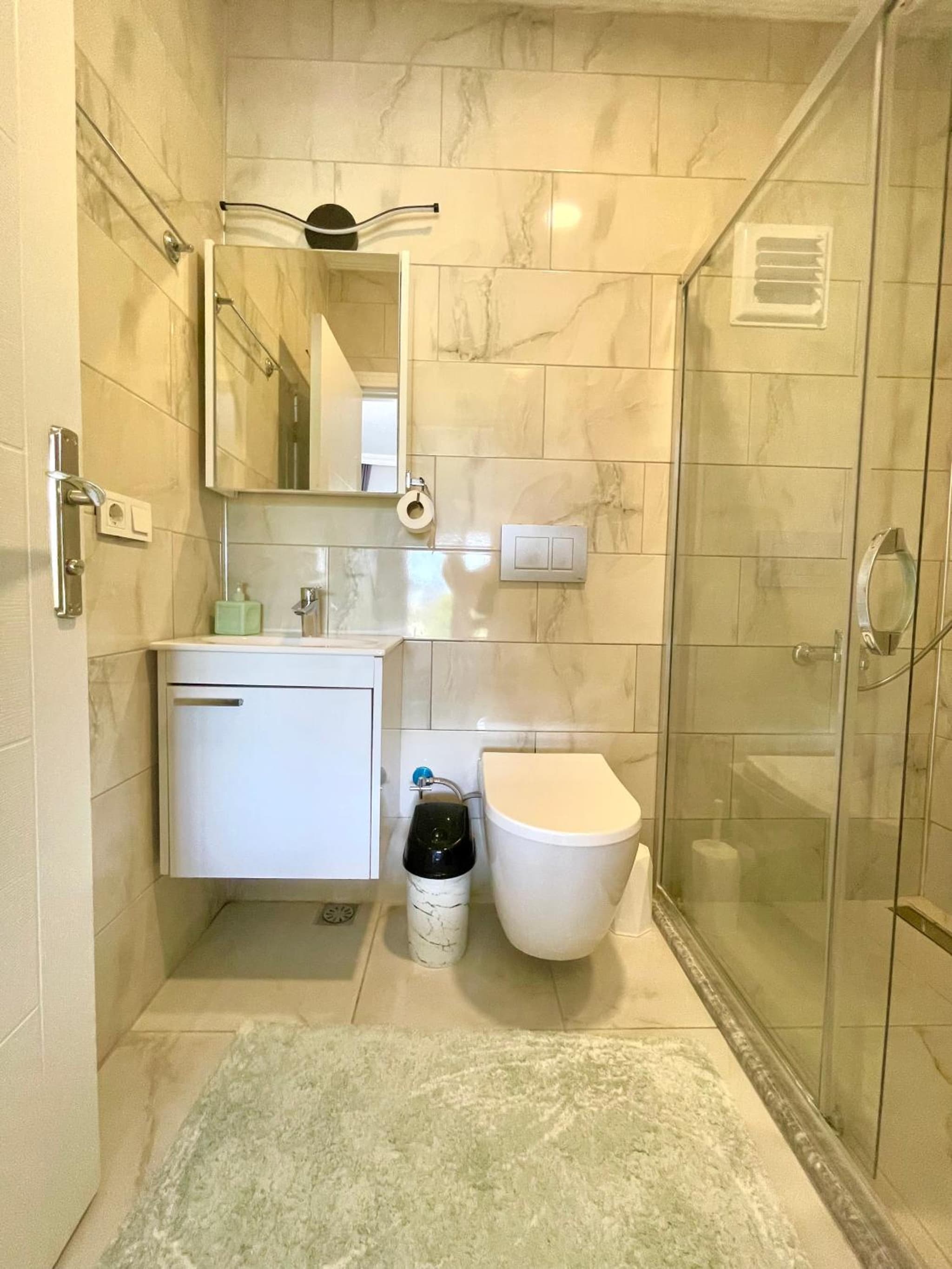 Airport Guest House photo 6