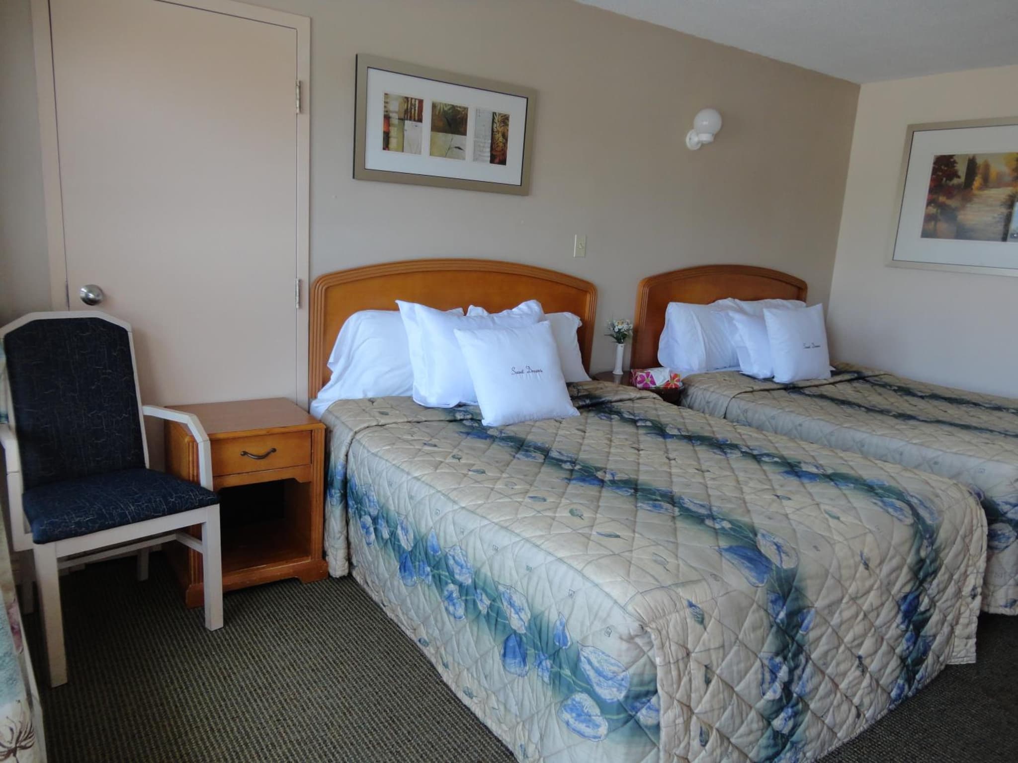 Good Night Inn photo 4