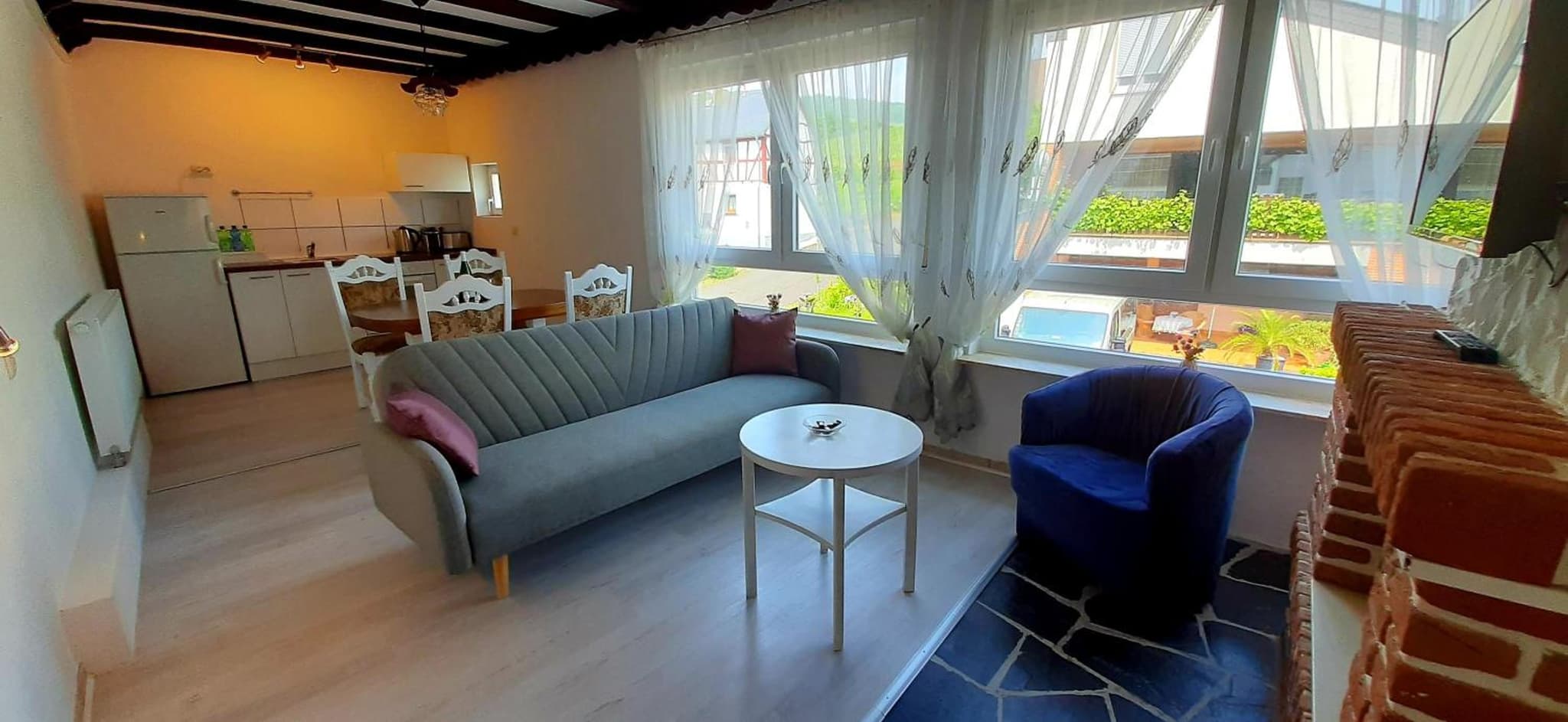 Blue Lagoon Holiday Apartments & Double Room with Balcony photo 5