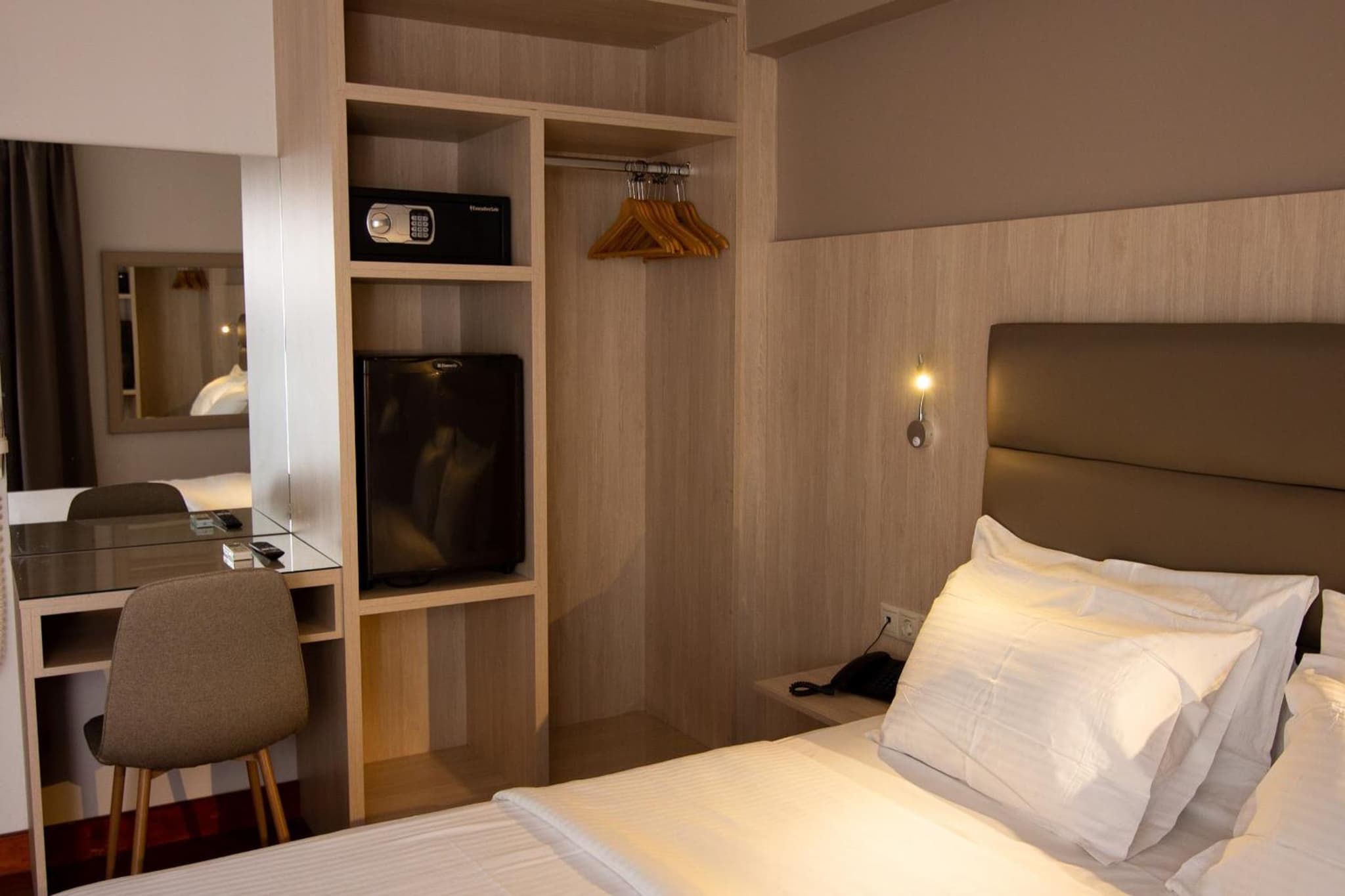Anemoni Piraeus Hotel photo 3