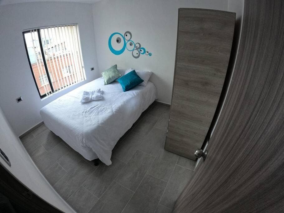 Apartamento 300 dotado cerca a Héroes photo 2