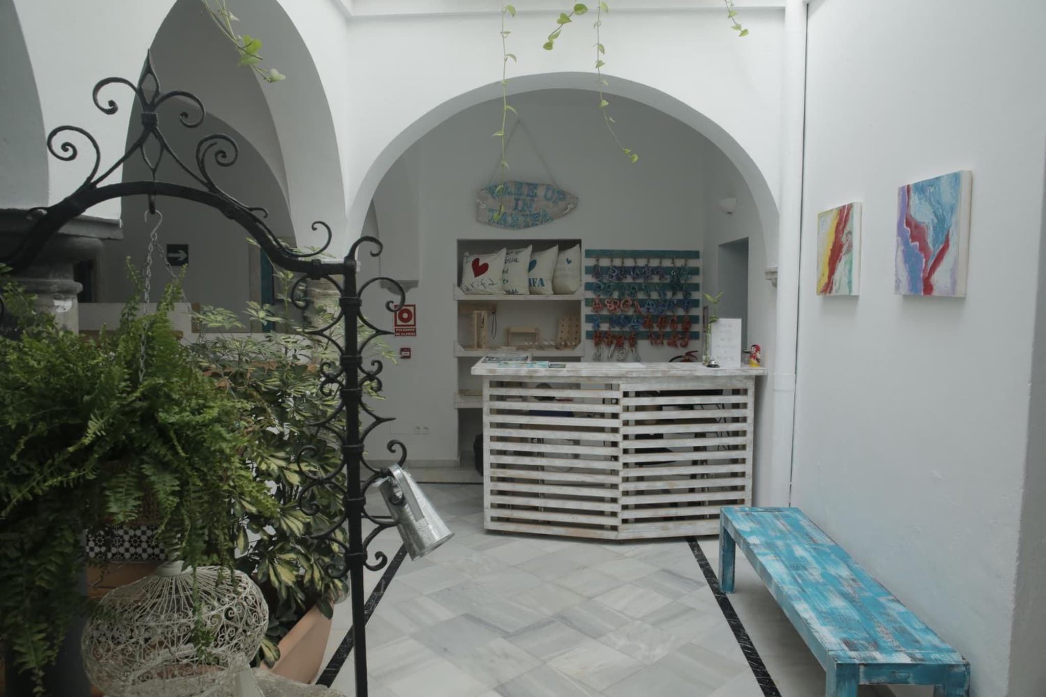 Wake up in Tarifa Hostel & Restaurant Lounge photo 4