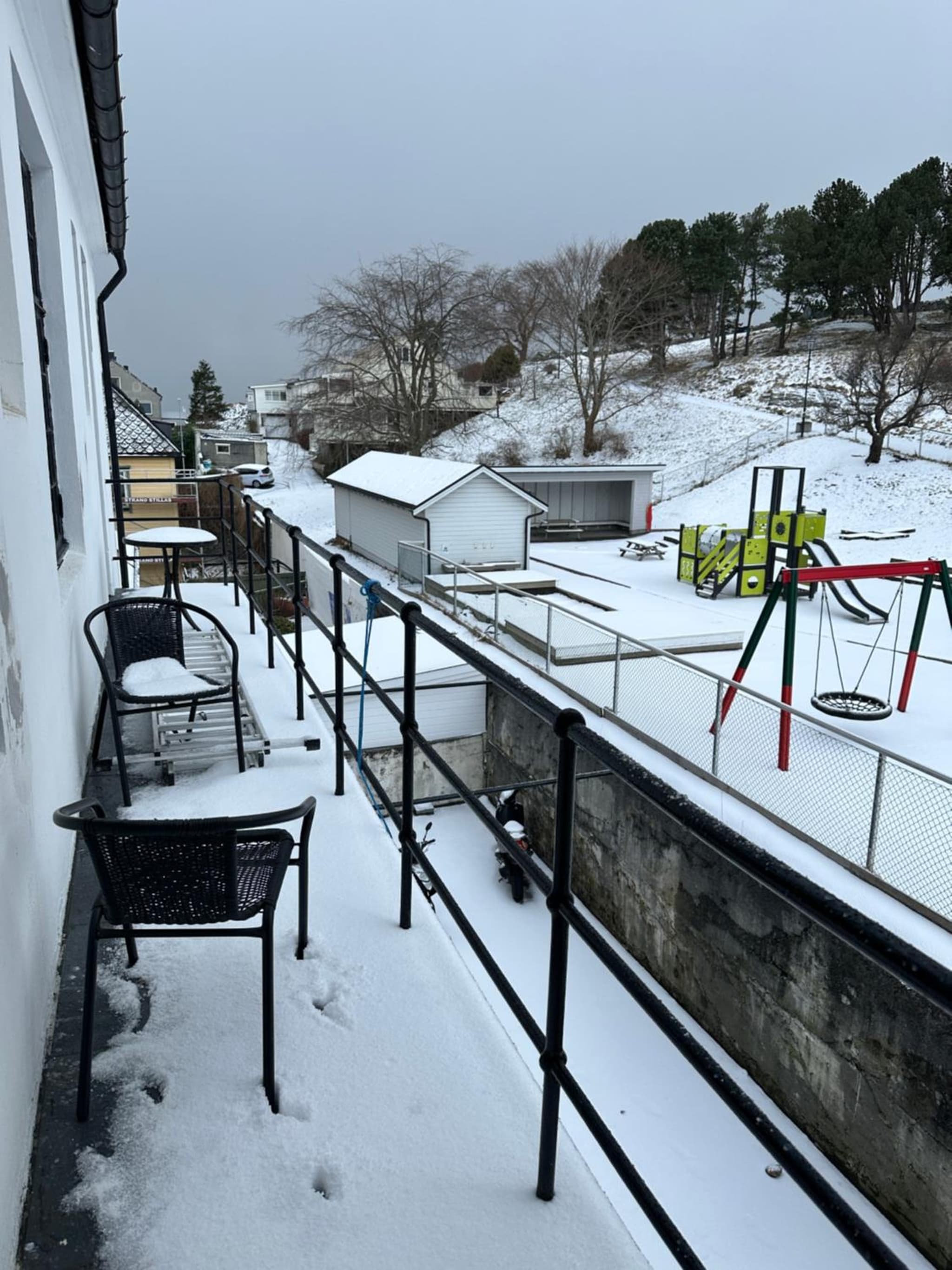 Bright and spacious apartment with a balcony in quiet downtown of Ålesund