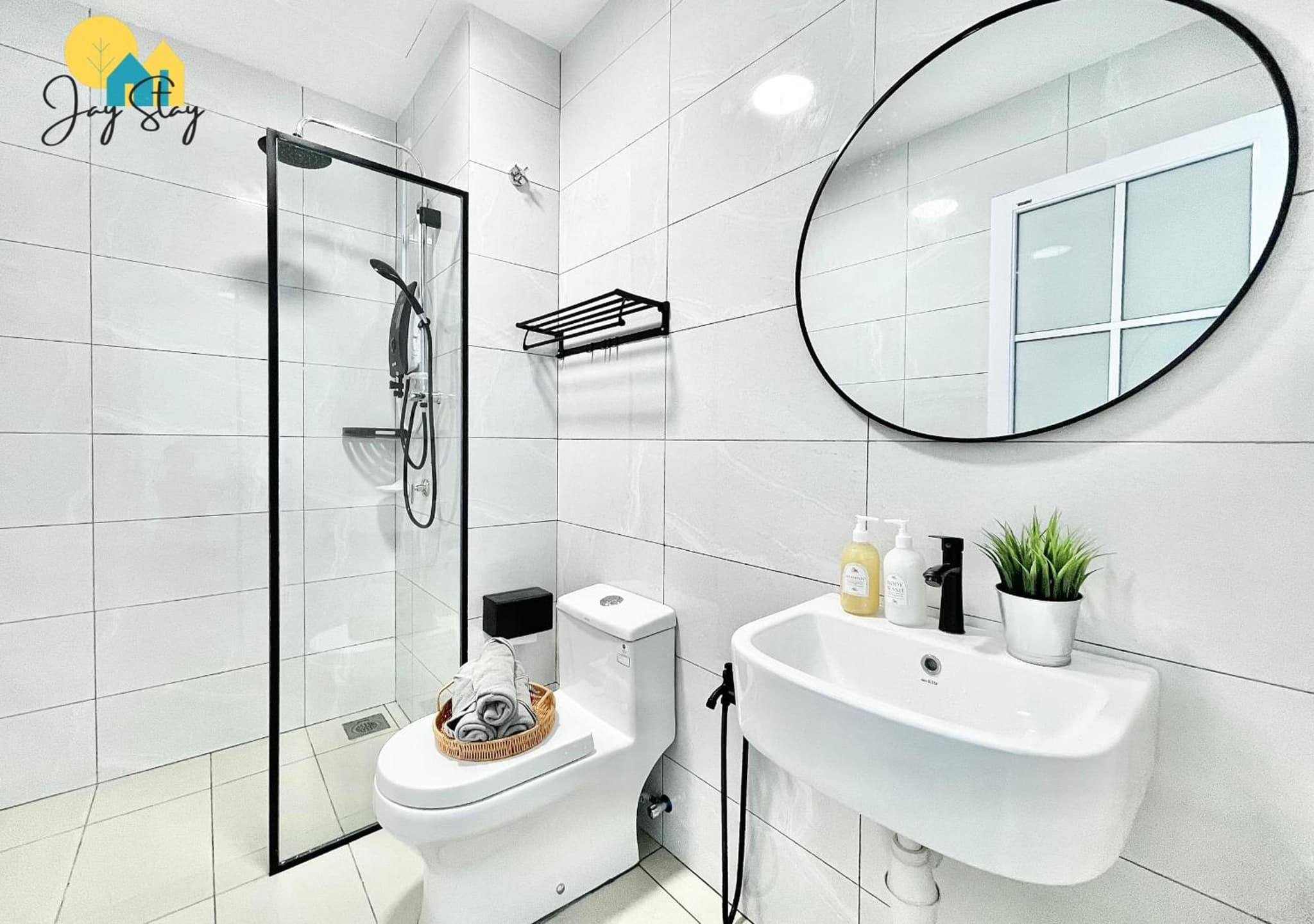 Amber Cove l Luxury Seaview 2BR l 6-8pax l GamesRoom l City Centre l Jonker St by Jay Stay photo 3
