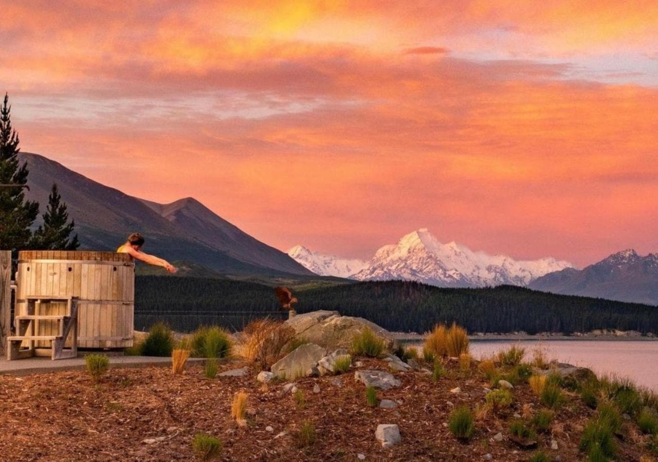 Mt Cook Lakeside Retreat photo 2