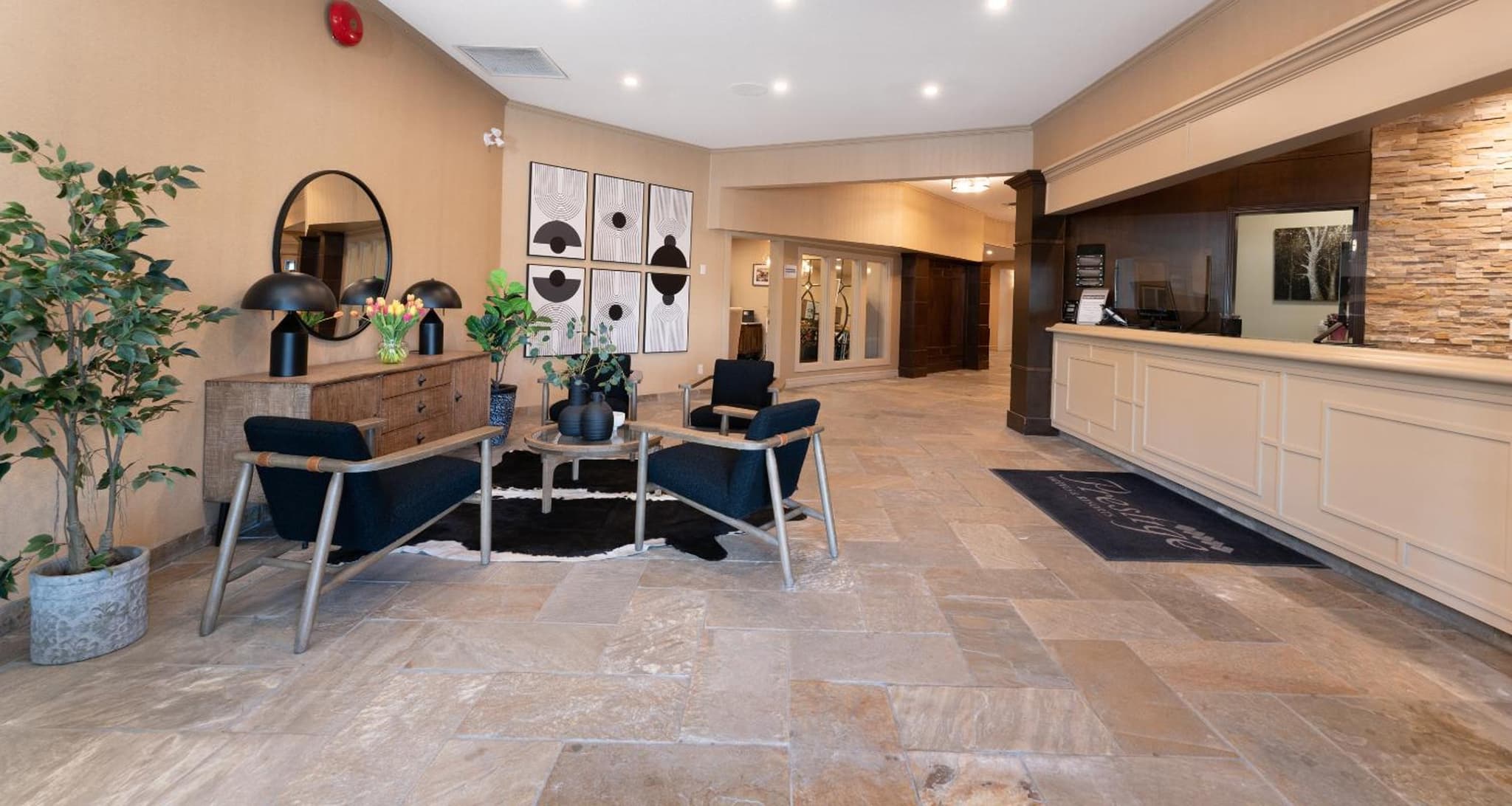 Prestige Vernon Hotel photo 6