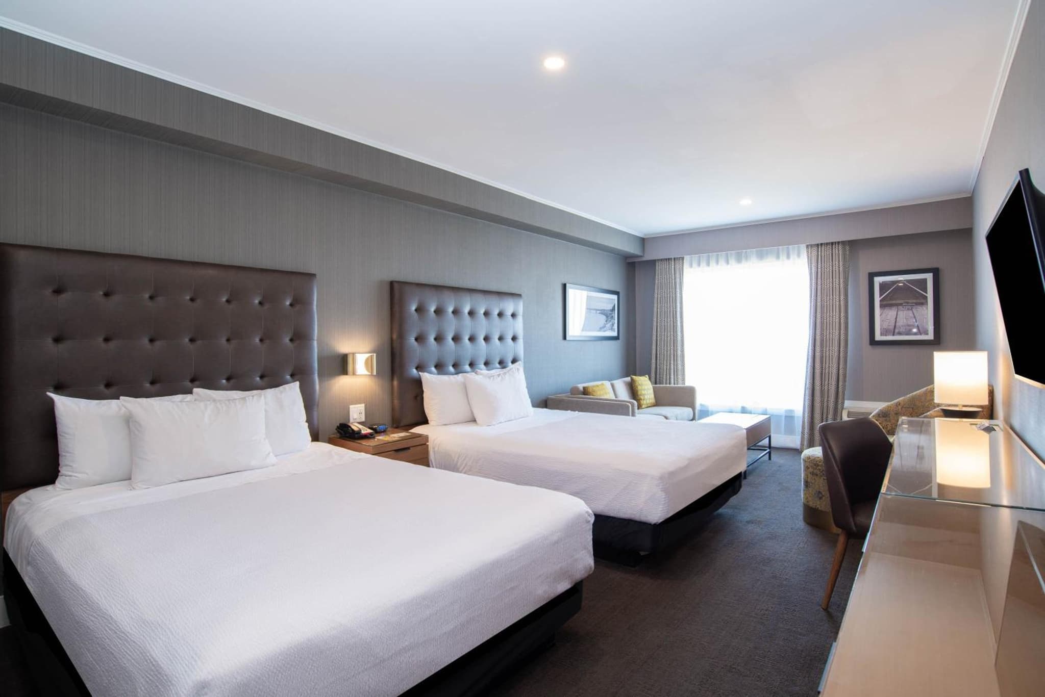 Sandman Hotel Hamilton photo 5