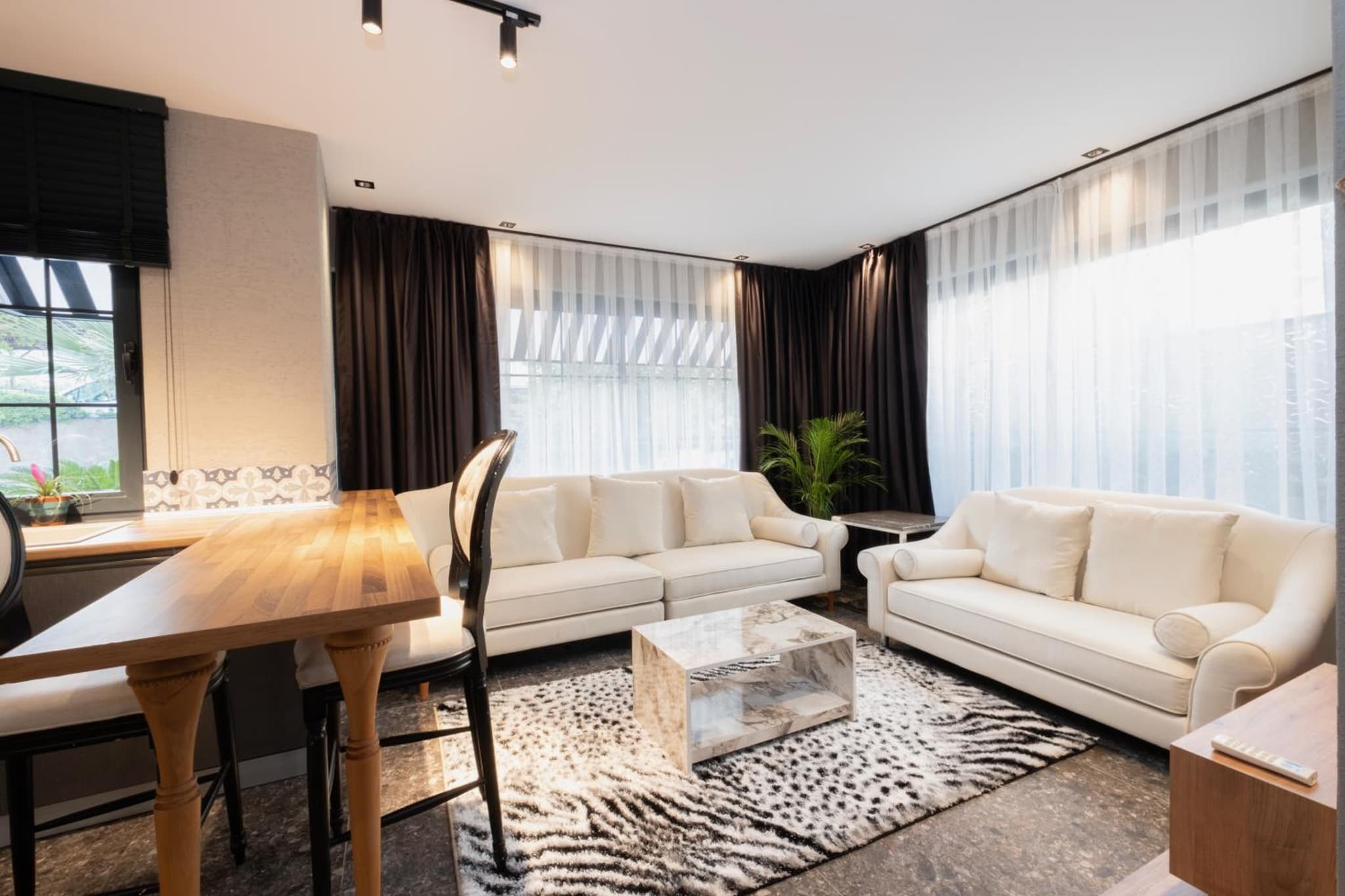 Wolf Suites photo 7