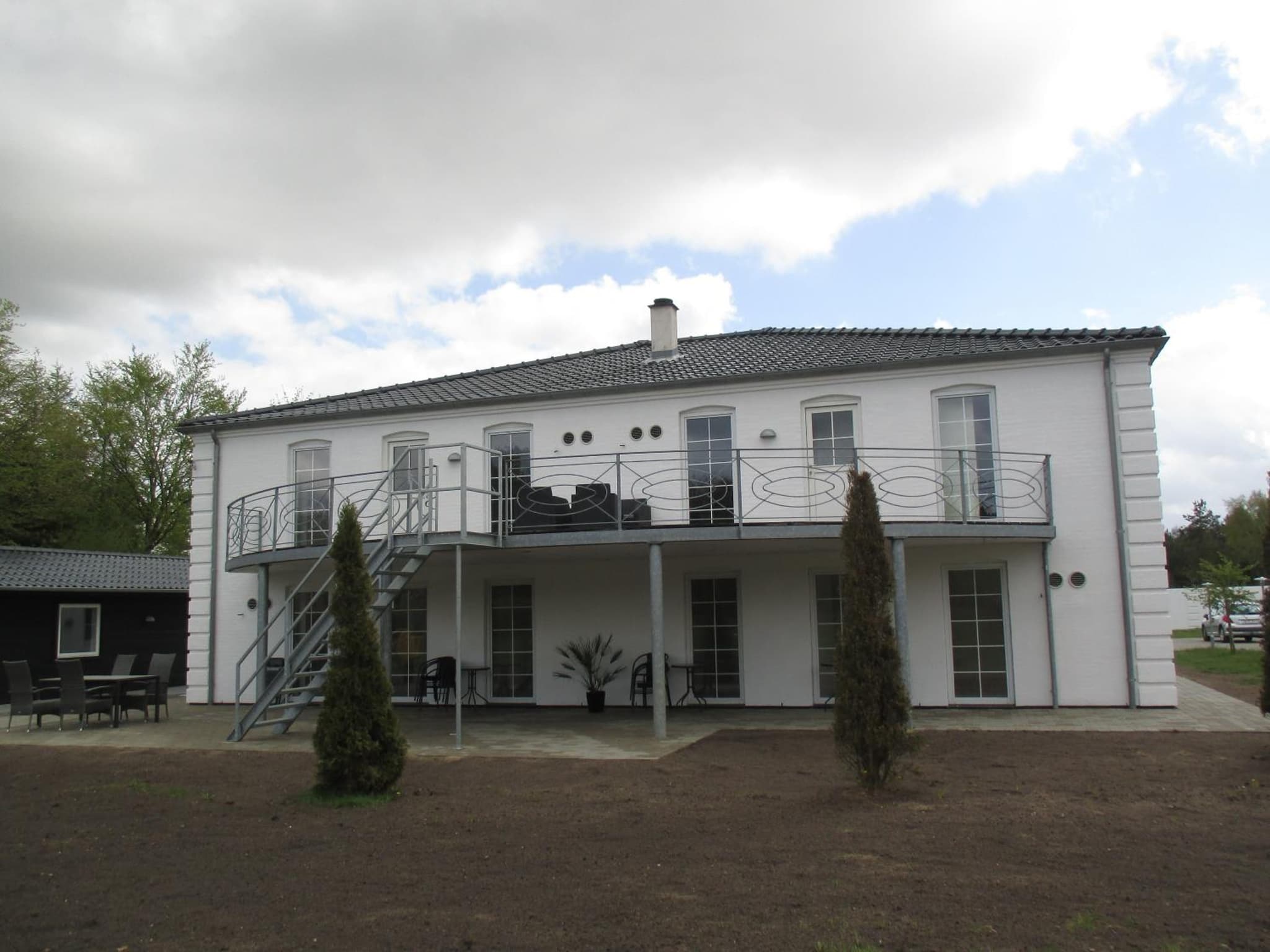 White House Hotel Apartments photo 2