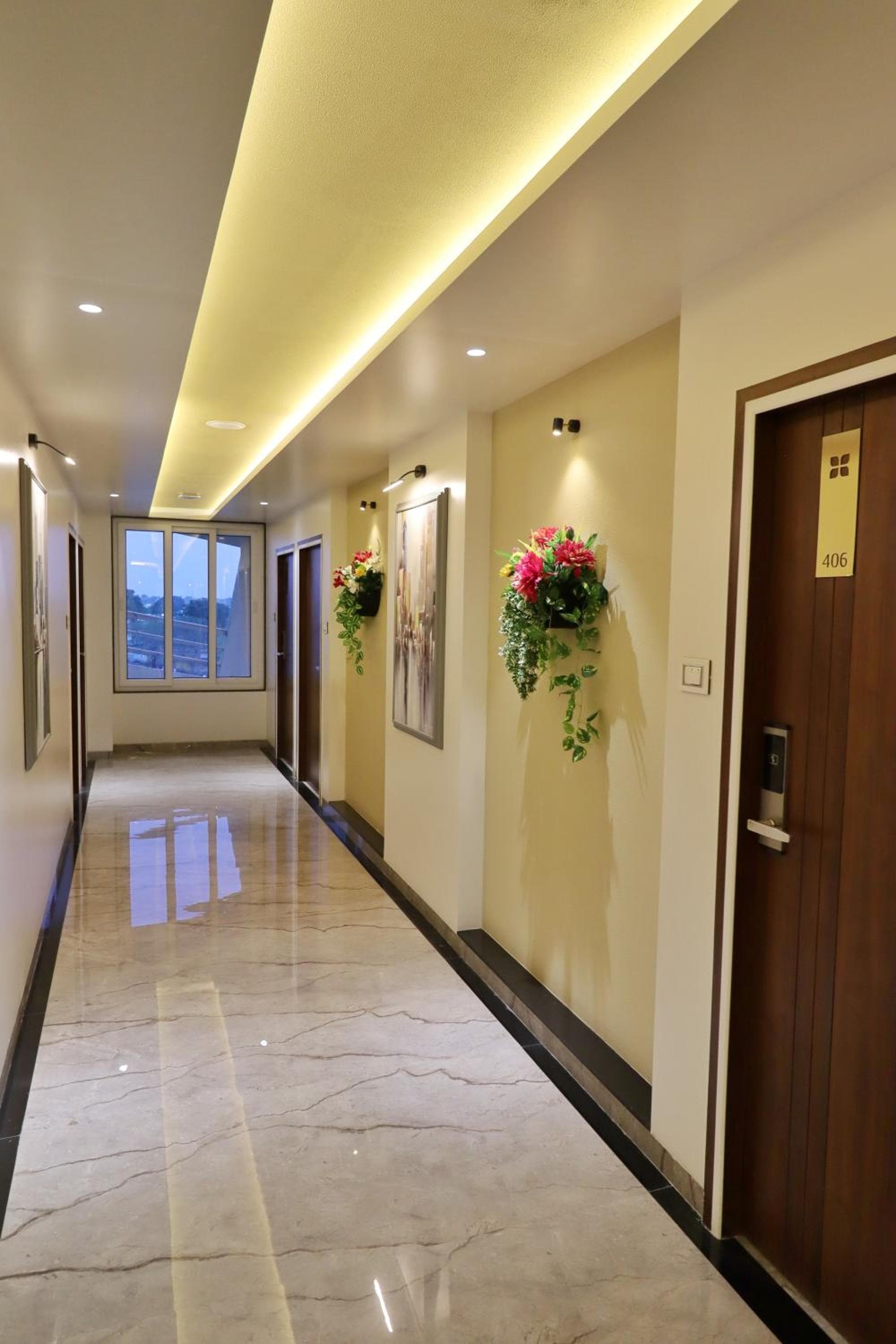 Four Petals Executive by LHMS photo 2