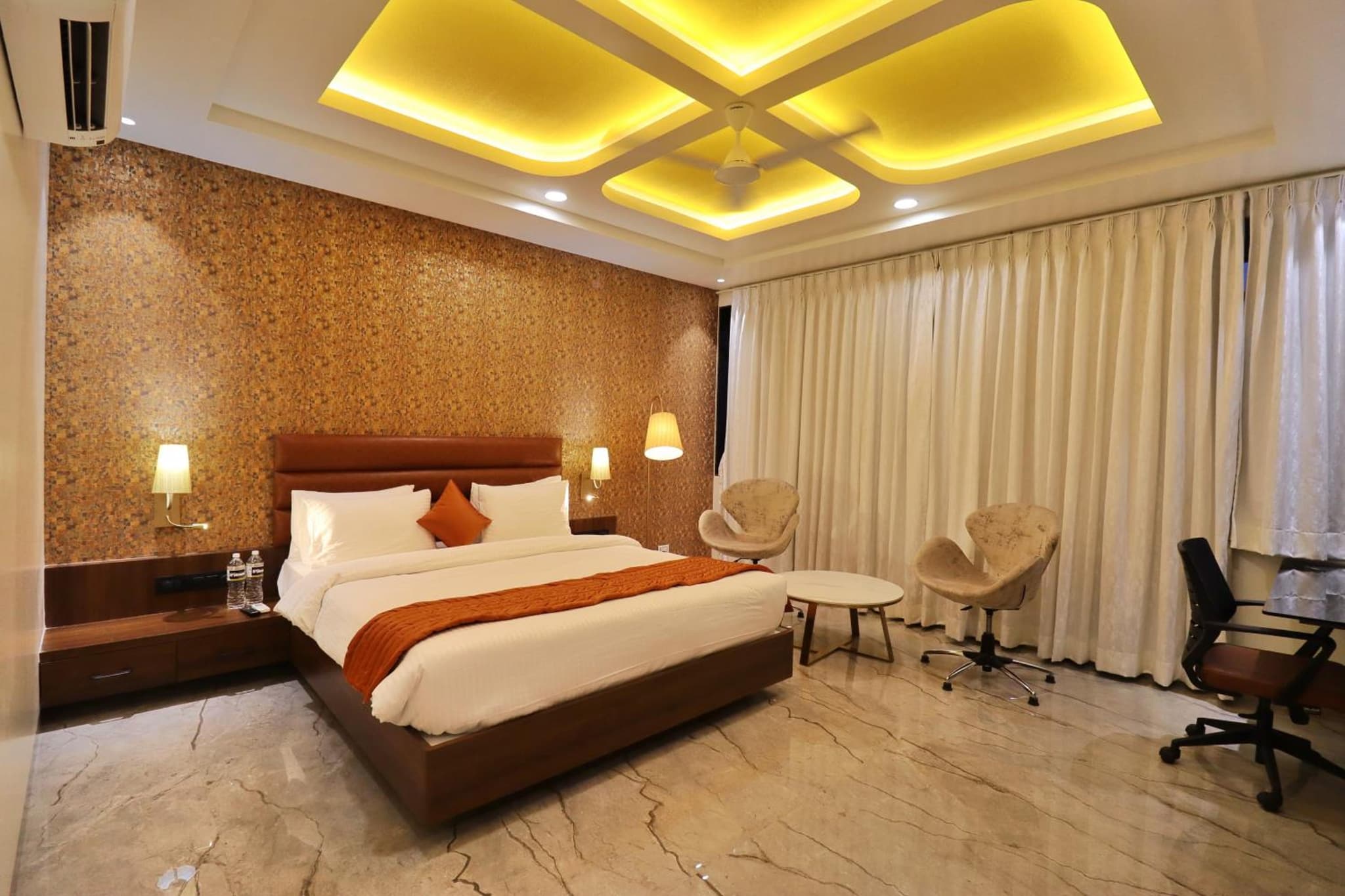 Four Petals Executive by LHMS photo 3