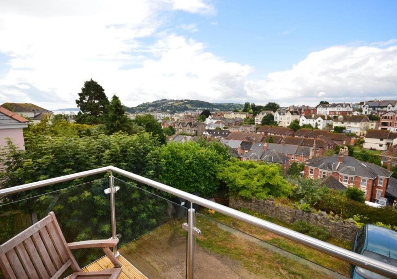 2 Bed in Teignmouth oc-bchyvi photo 2