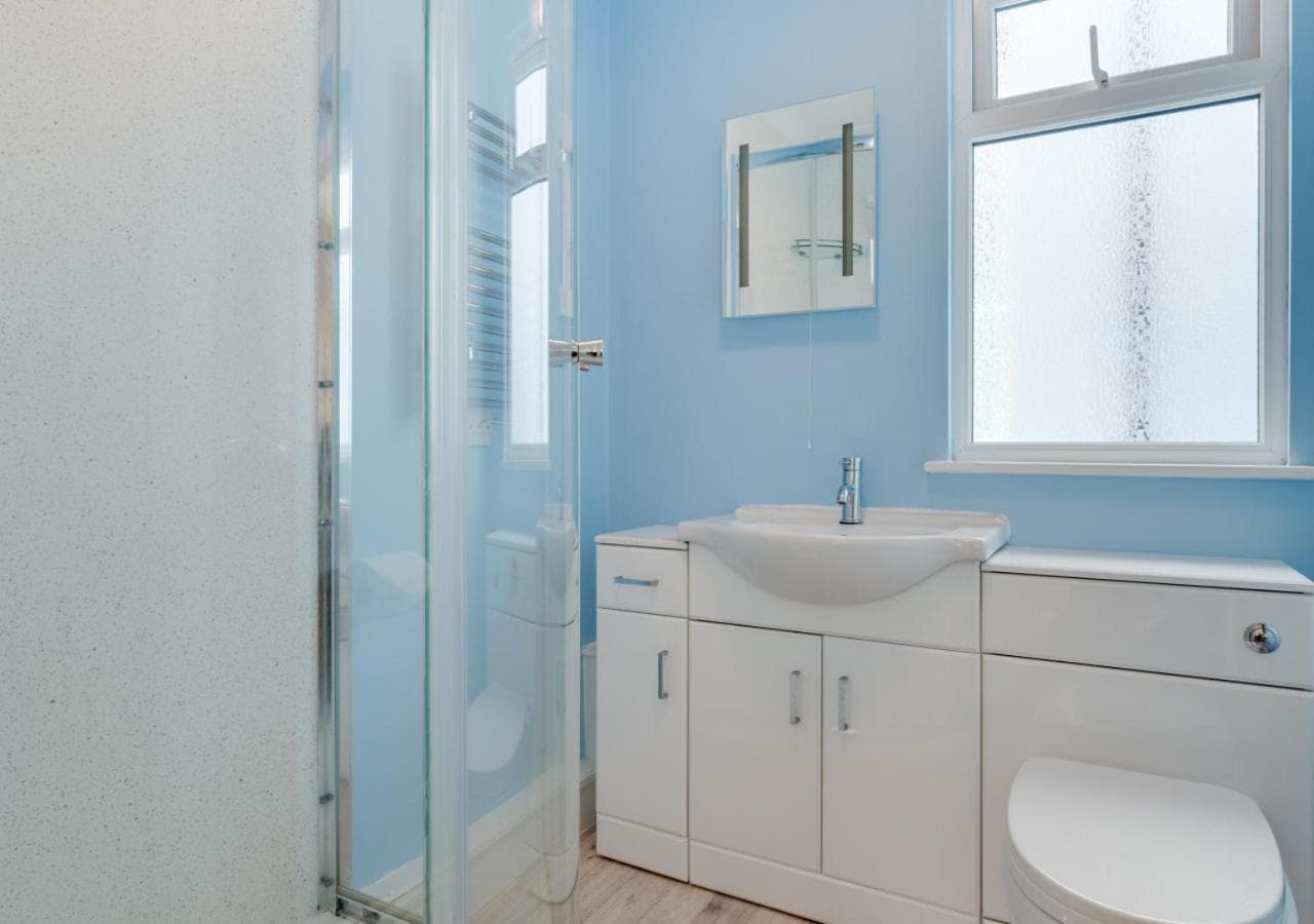 2 Bed in Teignmouth oc-bchyvi photo 9