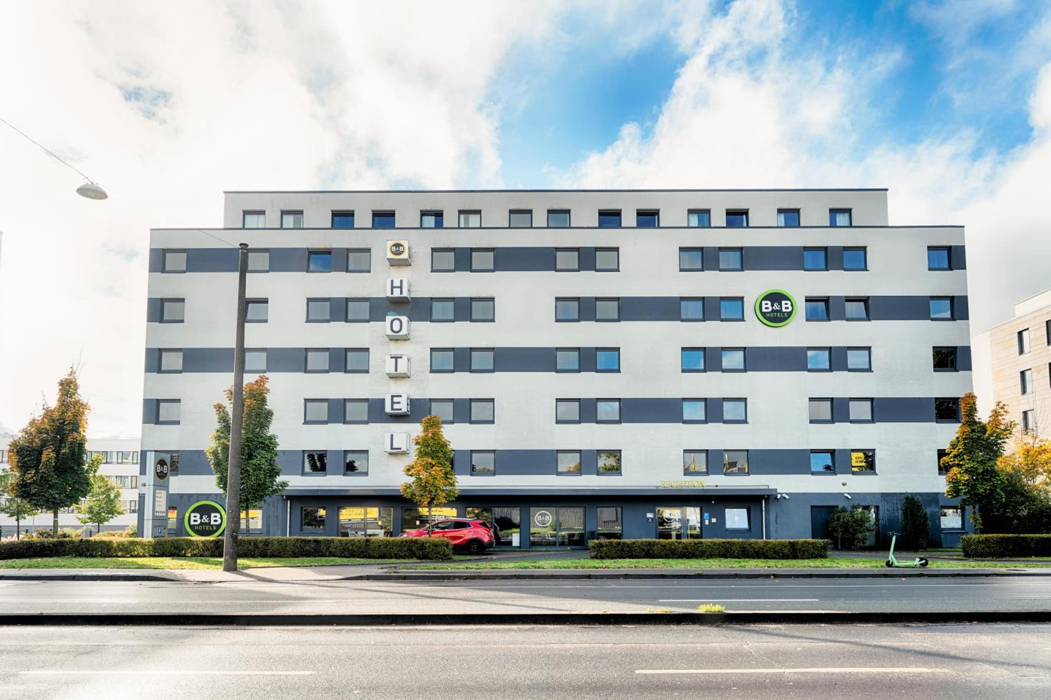 B&B HOTEL Wiesbaden-Hbf photo 2