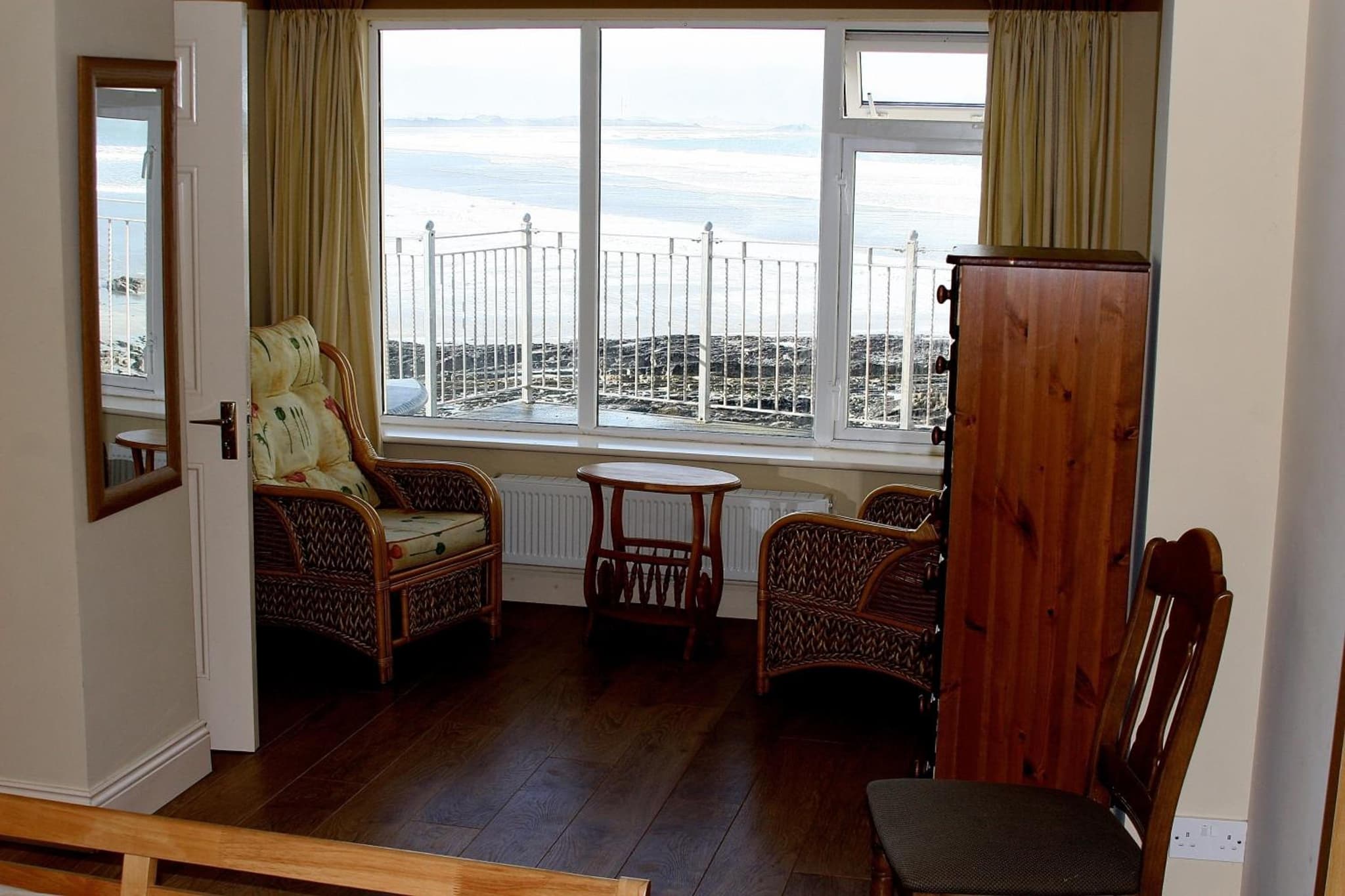 ONeills Apartments photo 4