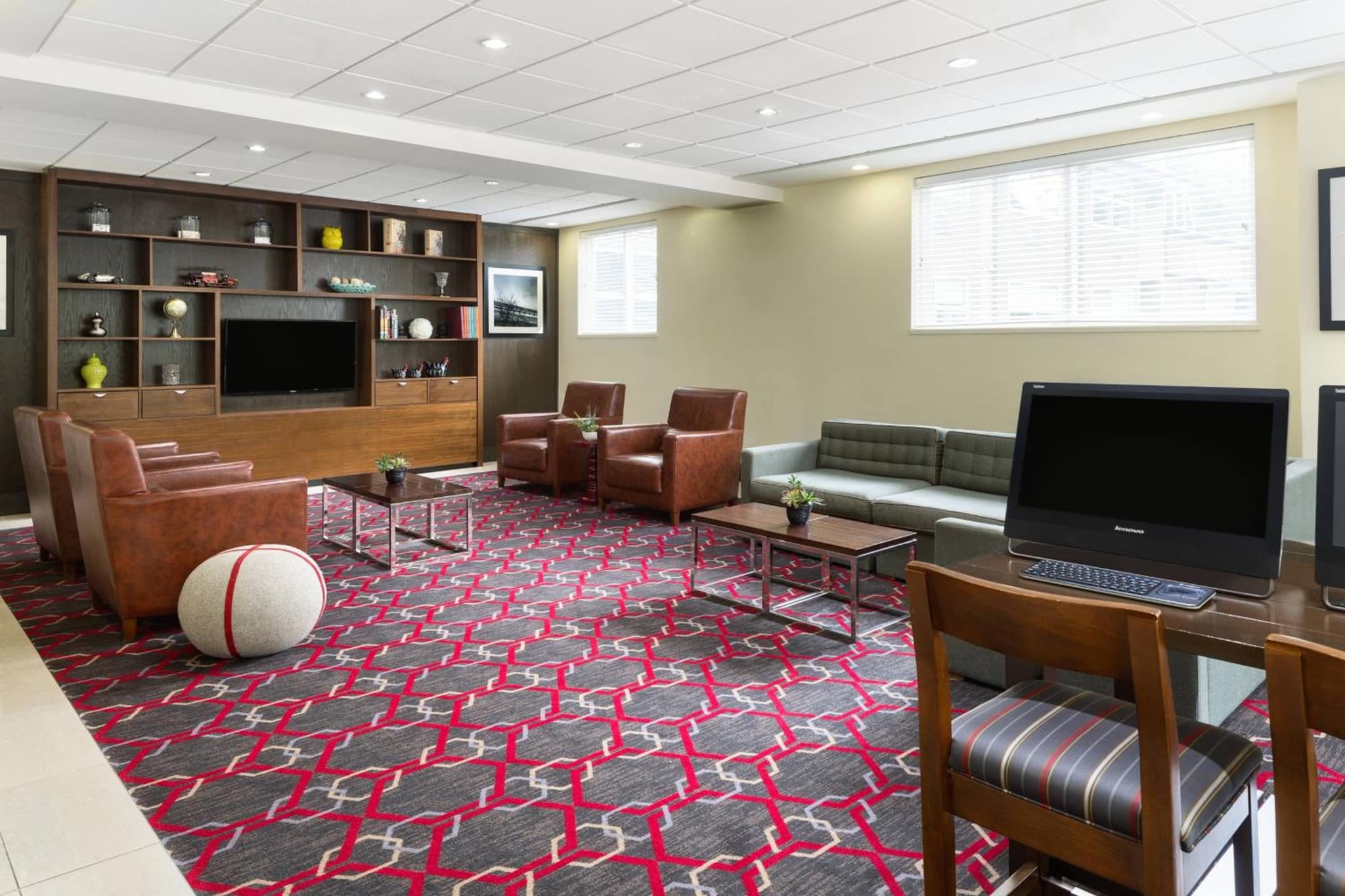 Four Points by Sheraton Surrey photo 3