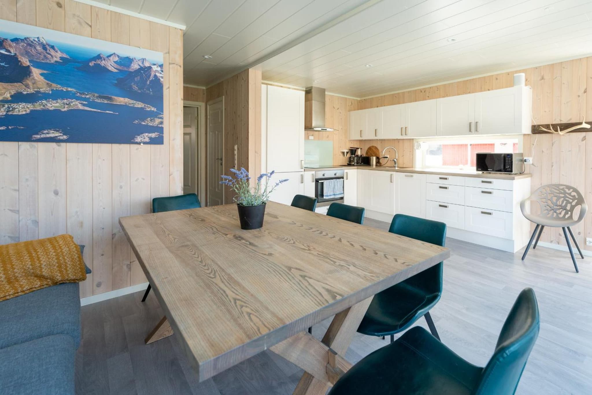 Lofoten Waterfront luxury lodge photo 5