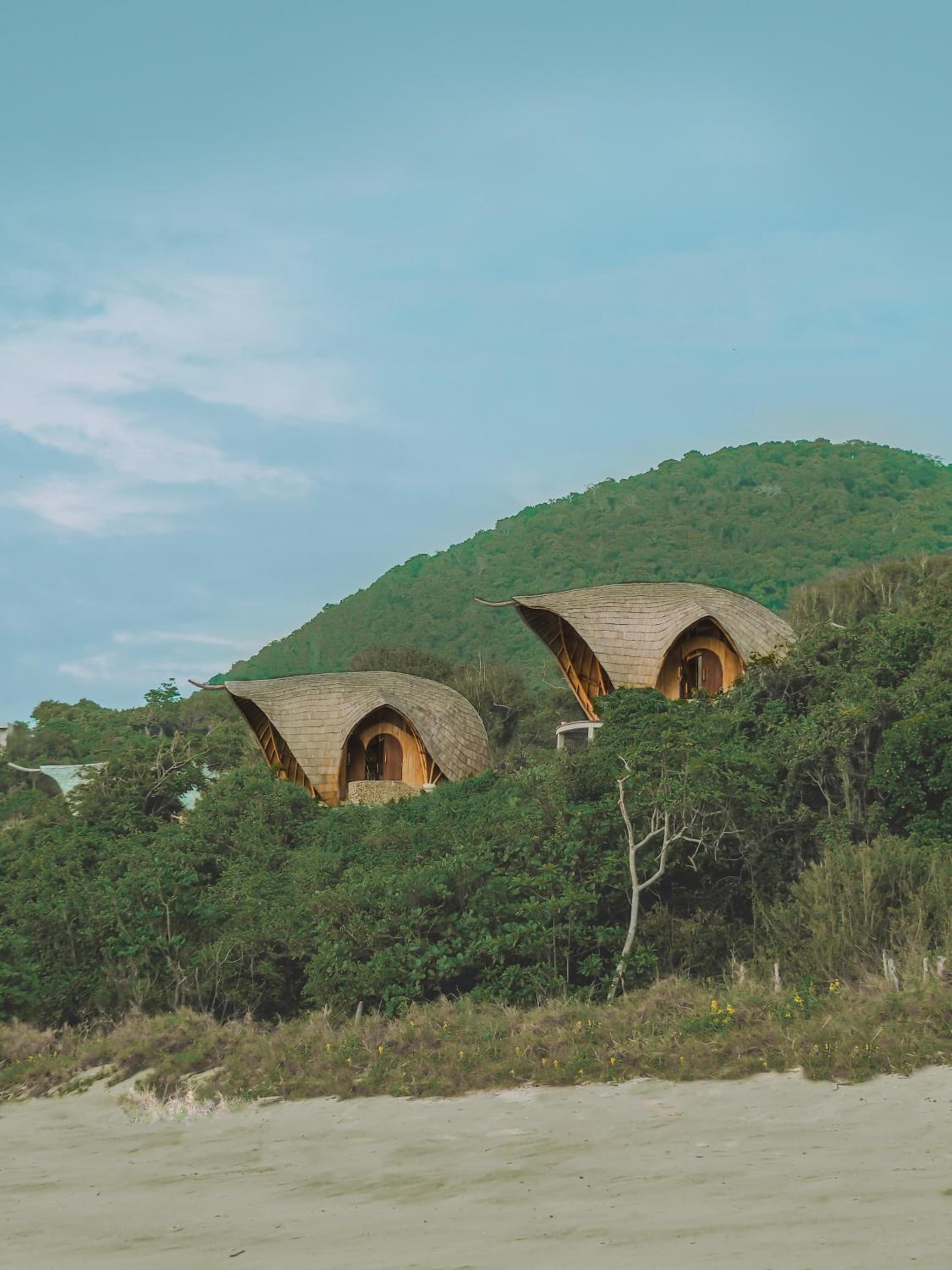 Kini Resort - Luxury Beachfront Bamboo Resort photo 9