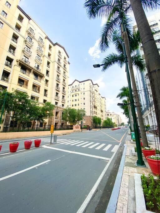 Lovely Unit with free wi-fi & netflix I across Naia T3 airport photo 4