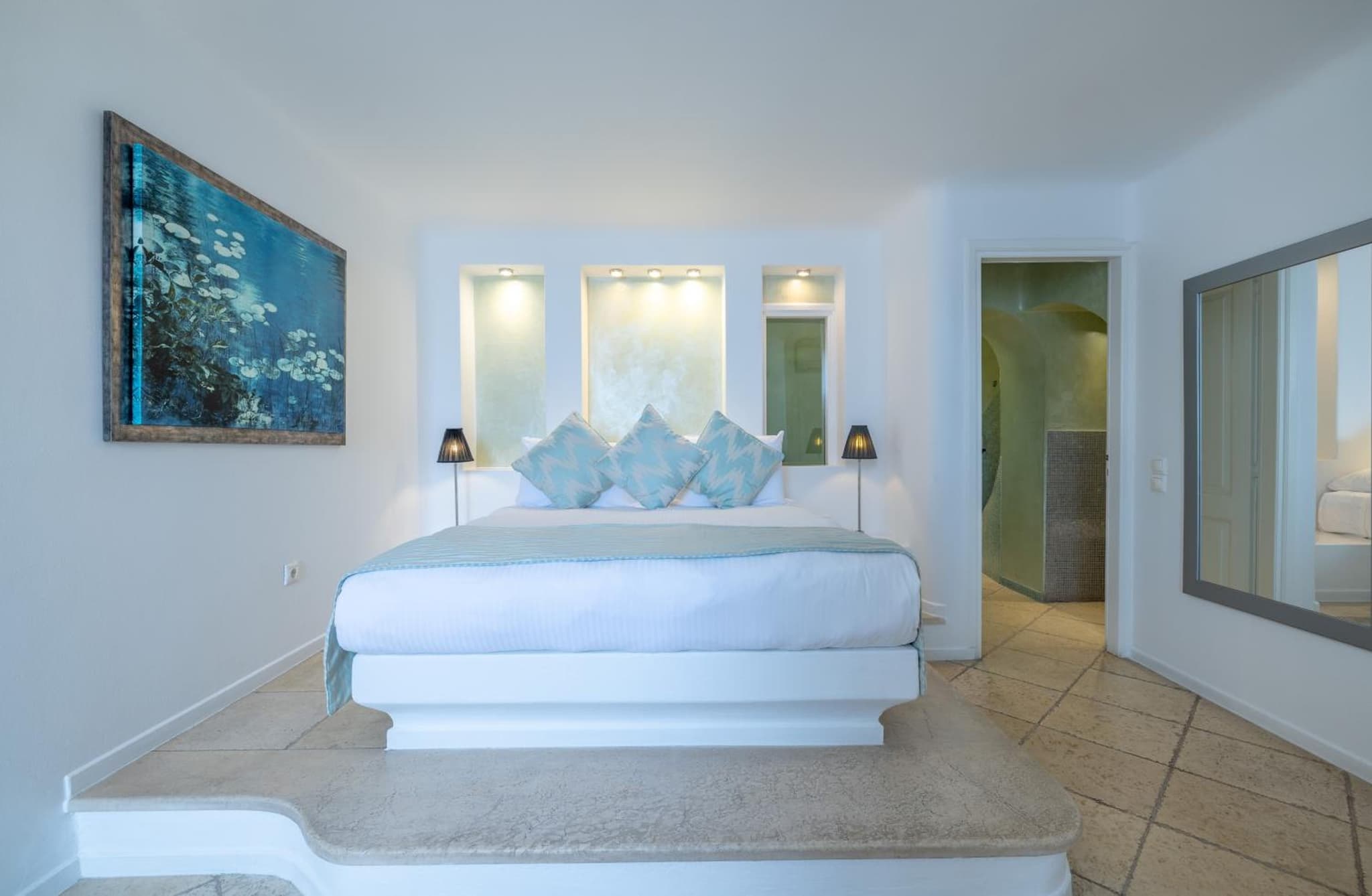 Above Blue Suites photo 9