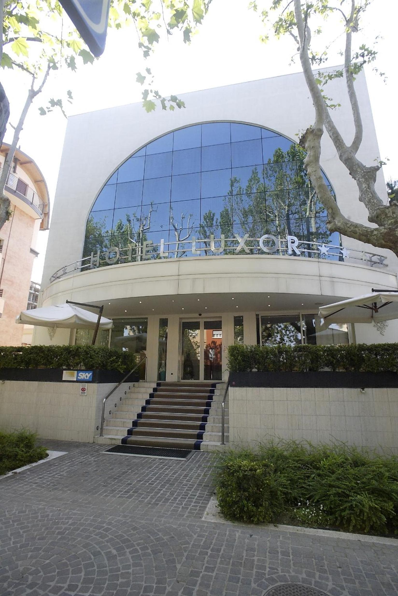 Hotel Luxor photo 2