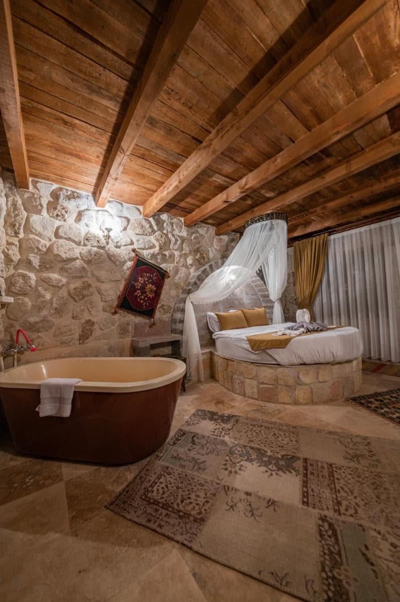 hotels crazy horse photo 5