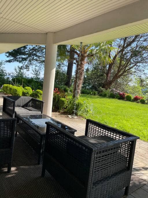Saanichton Waterfront 2BR suite with superb views photo 7