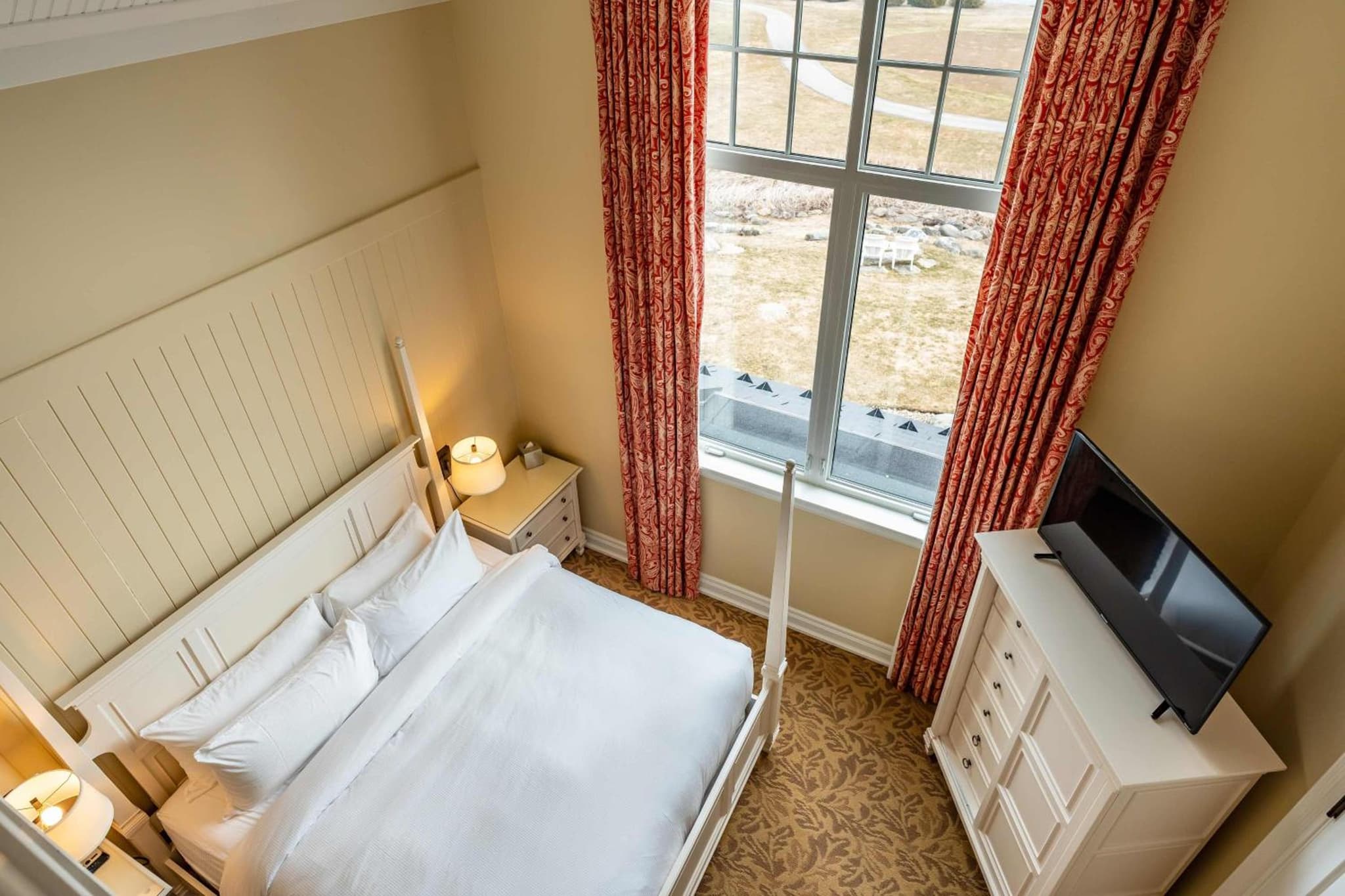 The Inn at Cobble Beach photo 9