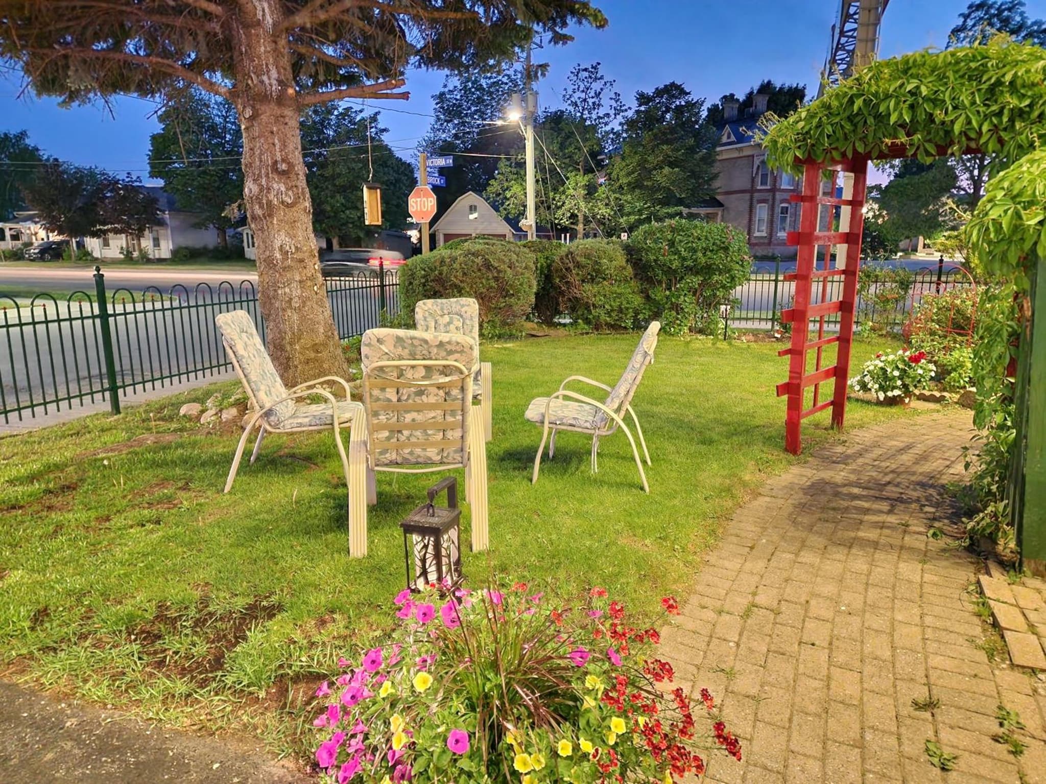Maple Leaf Motel photo 4