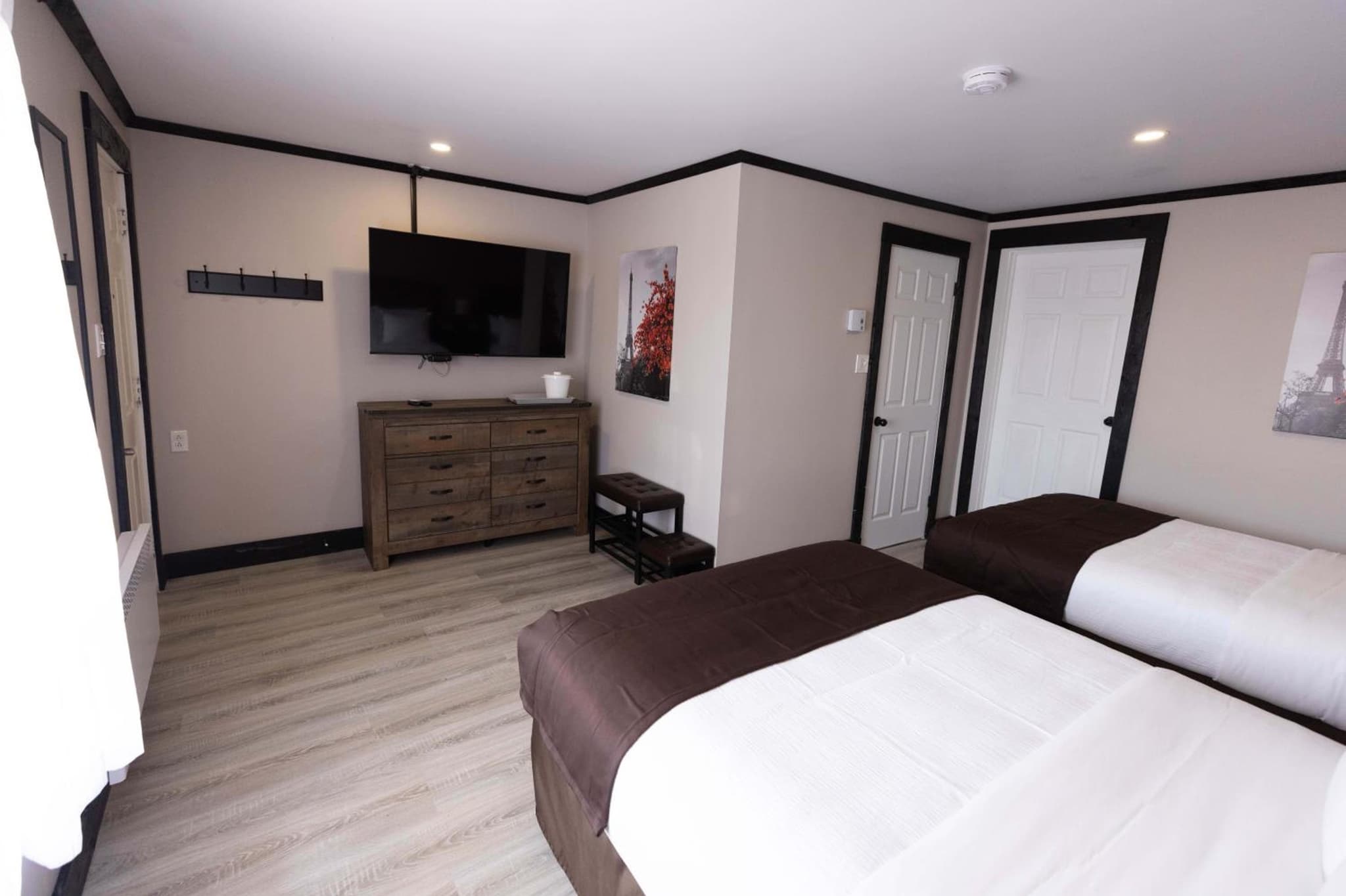 Motel 7 Inn & Suites photo 5