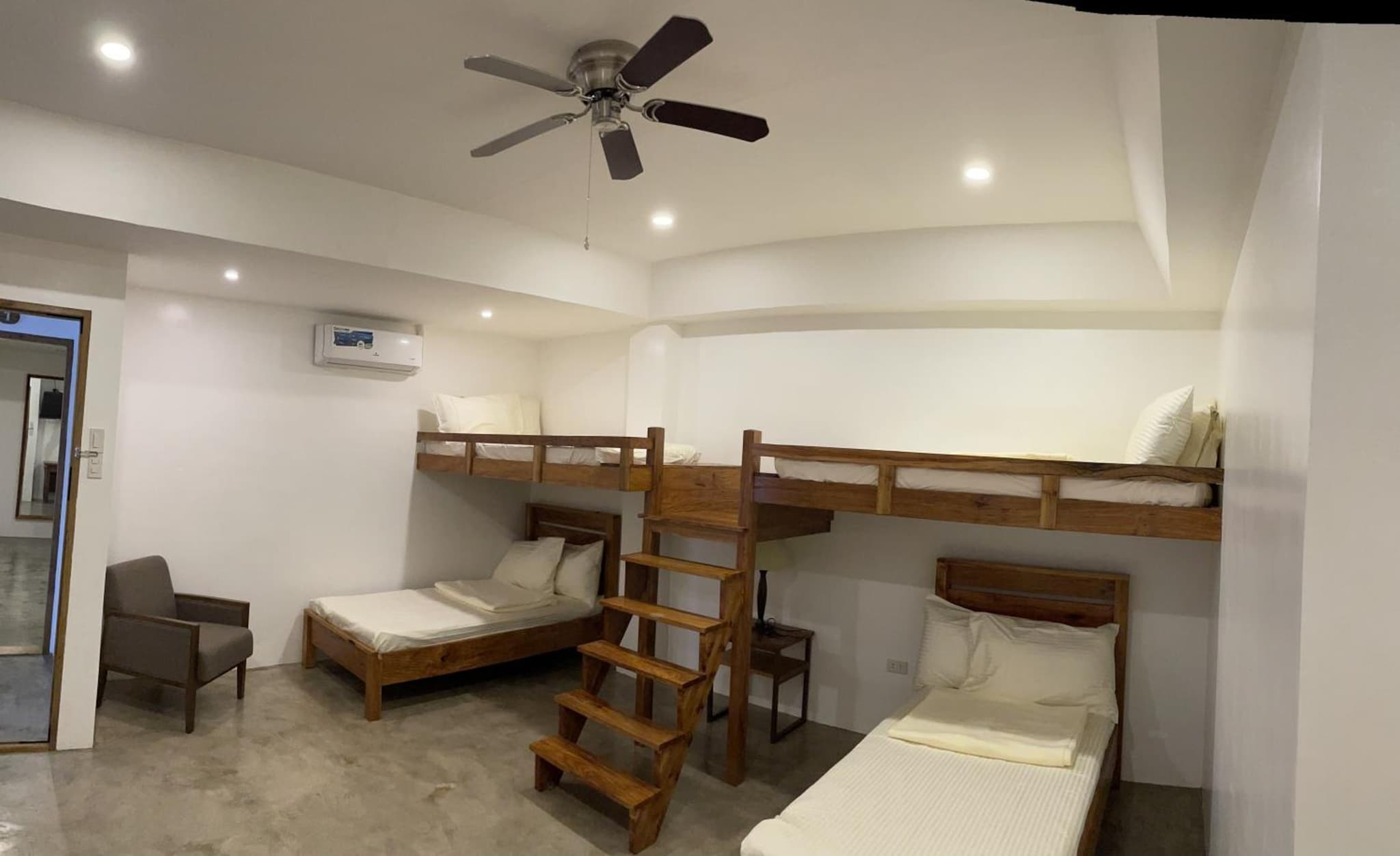 P&B Residences Legazpi photo 2