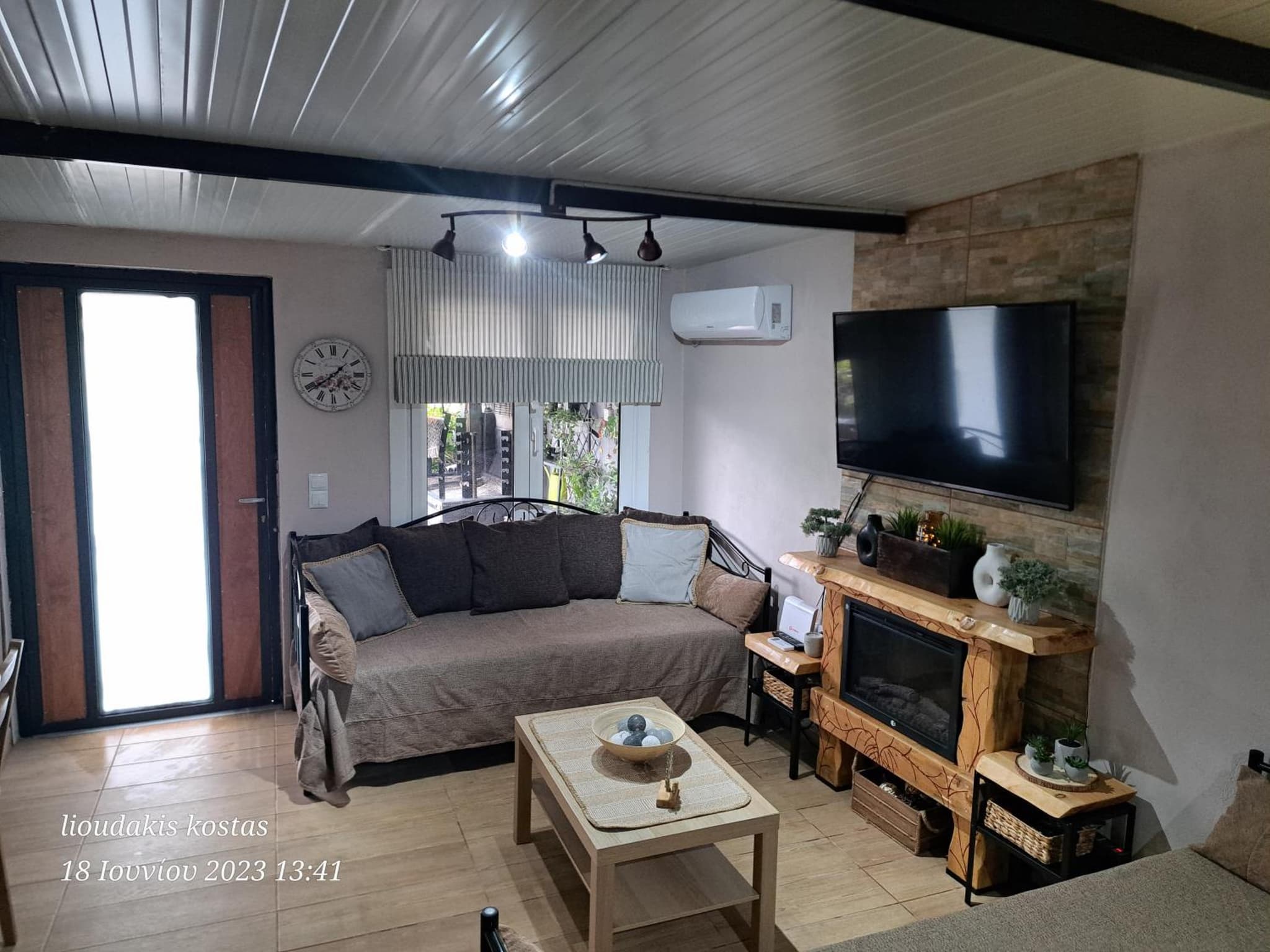 Zoe garden home photo 2