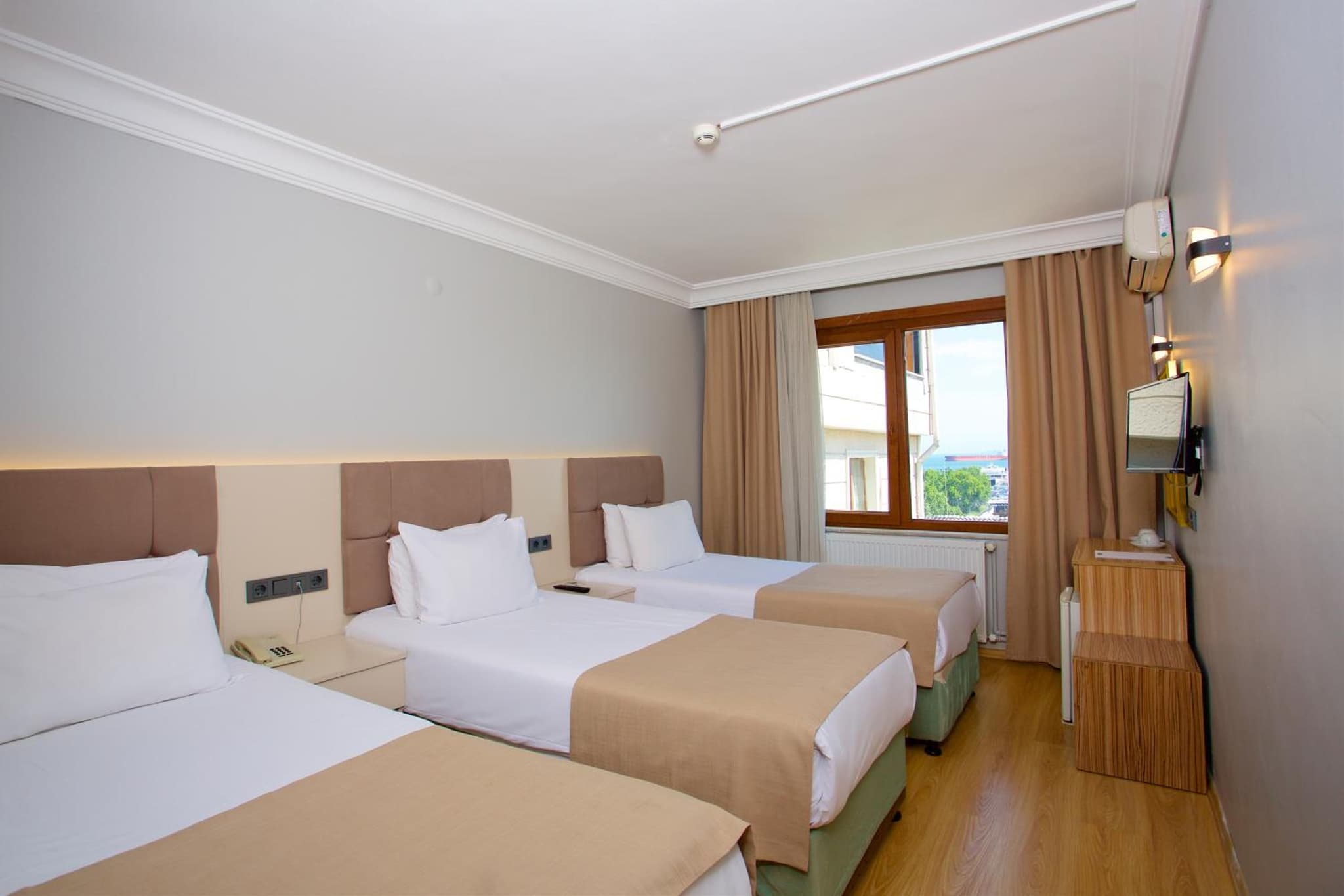 Grand Ant Hotel photo 8