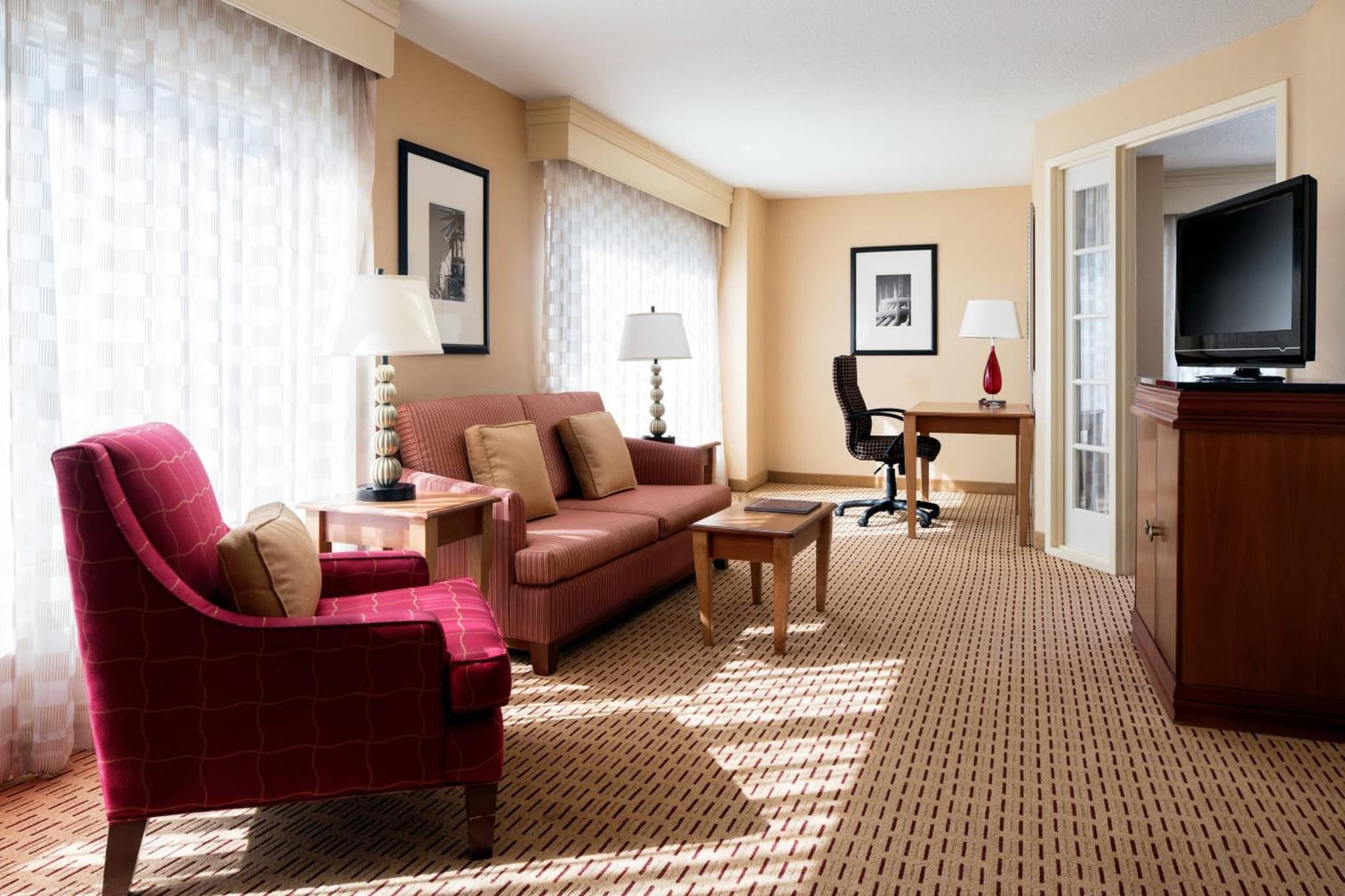 Anaheim Marriott Suites photo 9