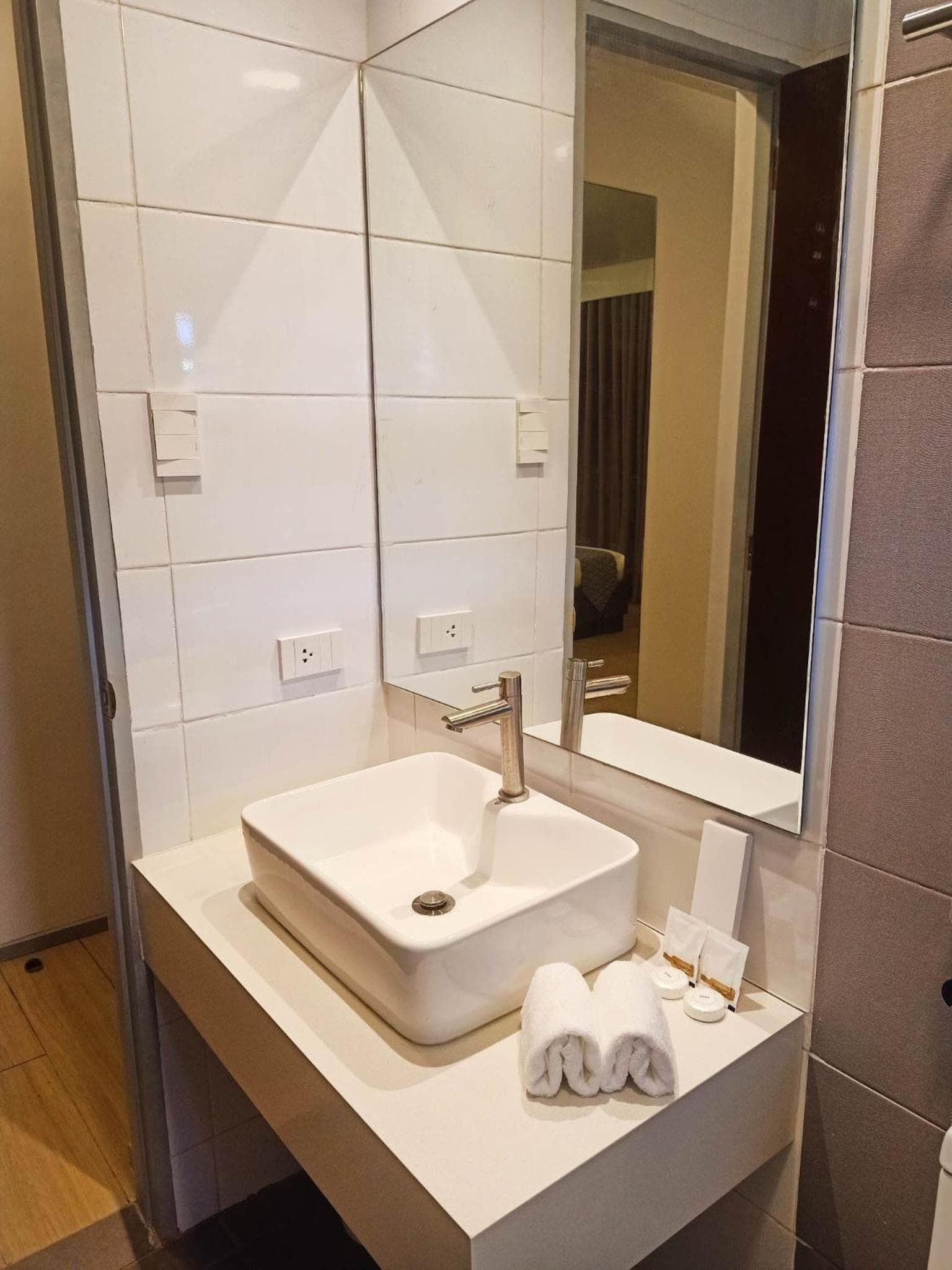 INNCITY HOTEL photo 3