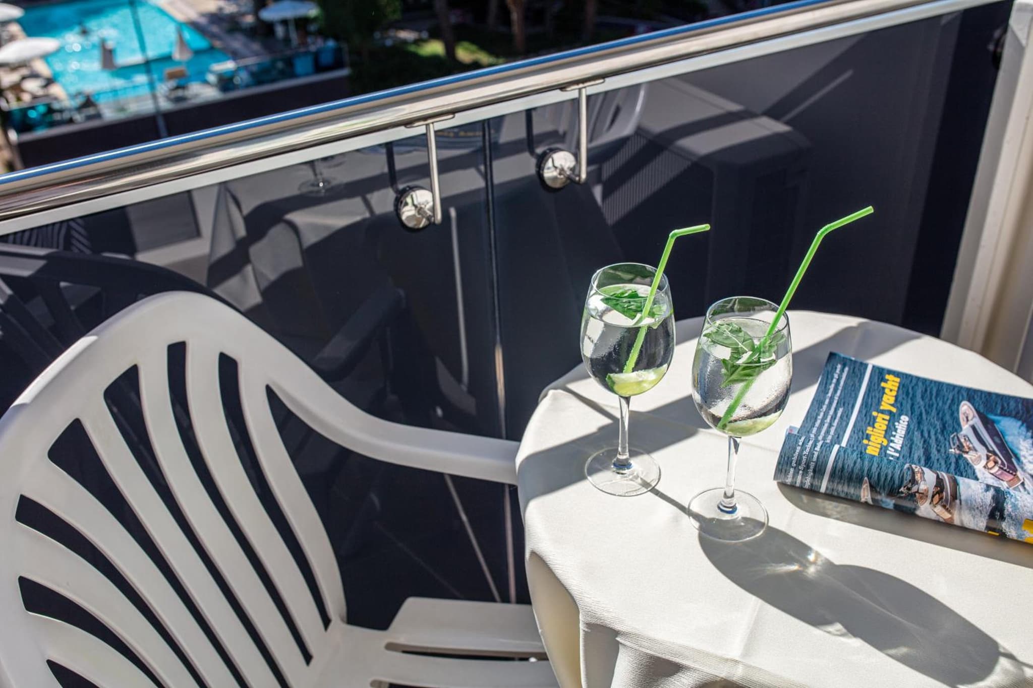 Hotel Ambassador Meuble photo 4