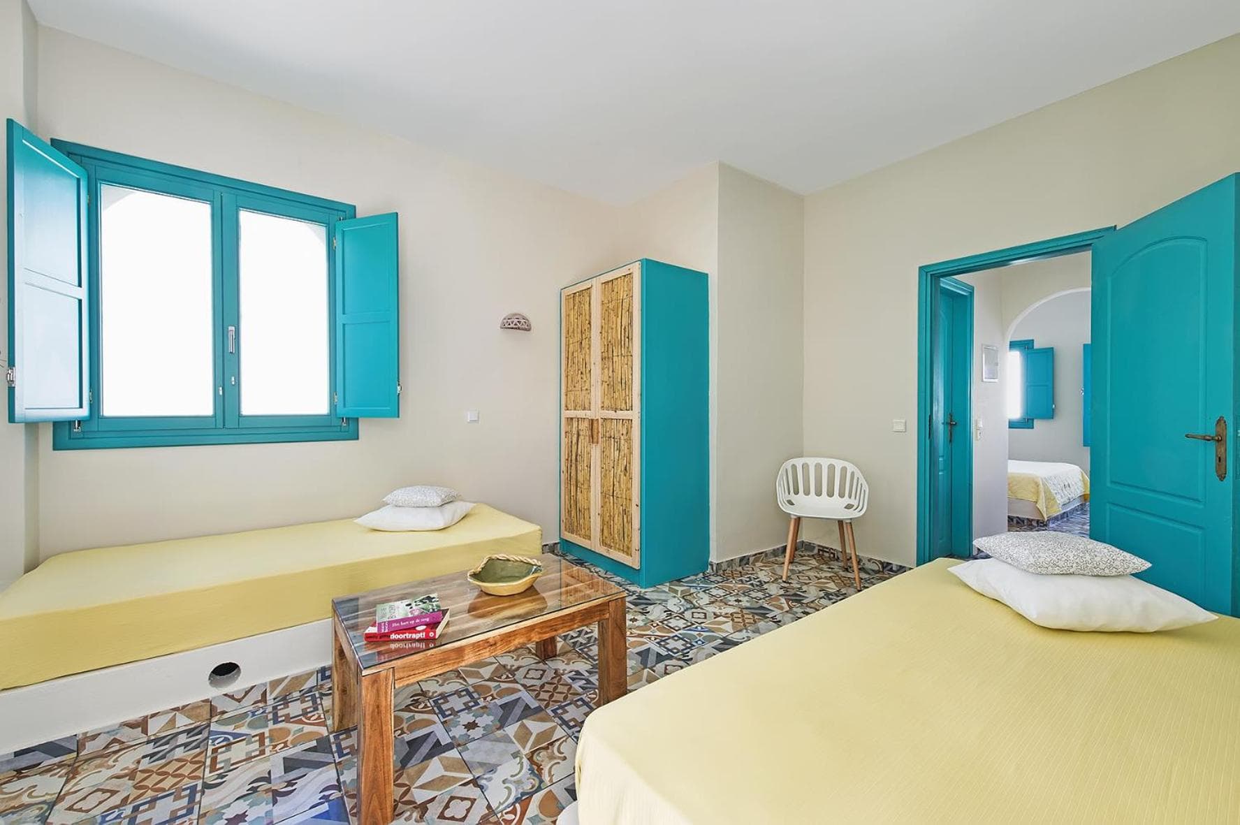 Nissia Beach Apartments & Suites photo 5
