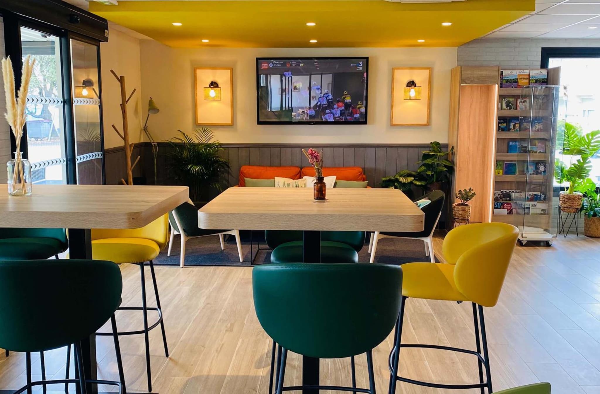 lounge