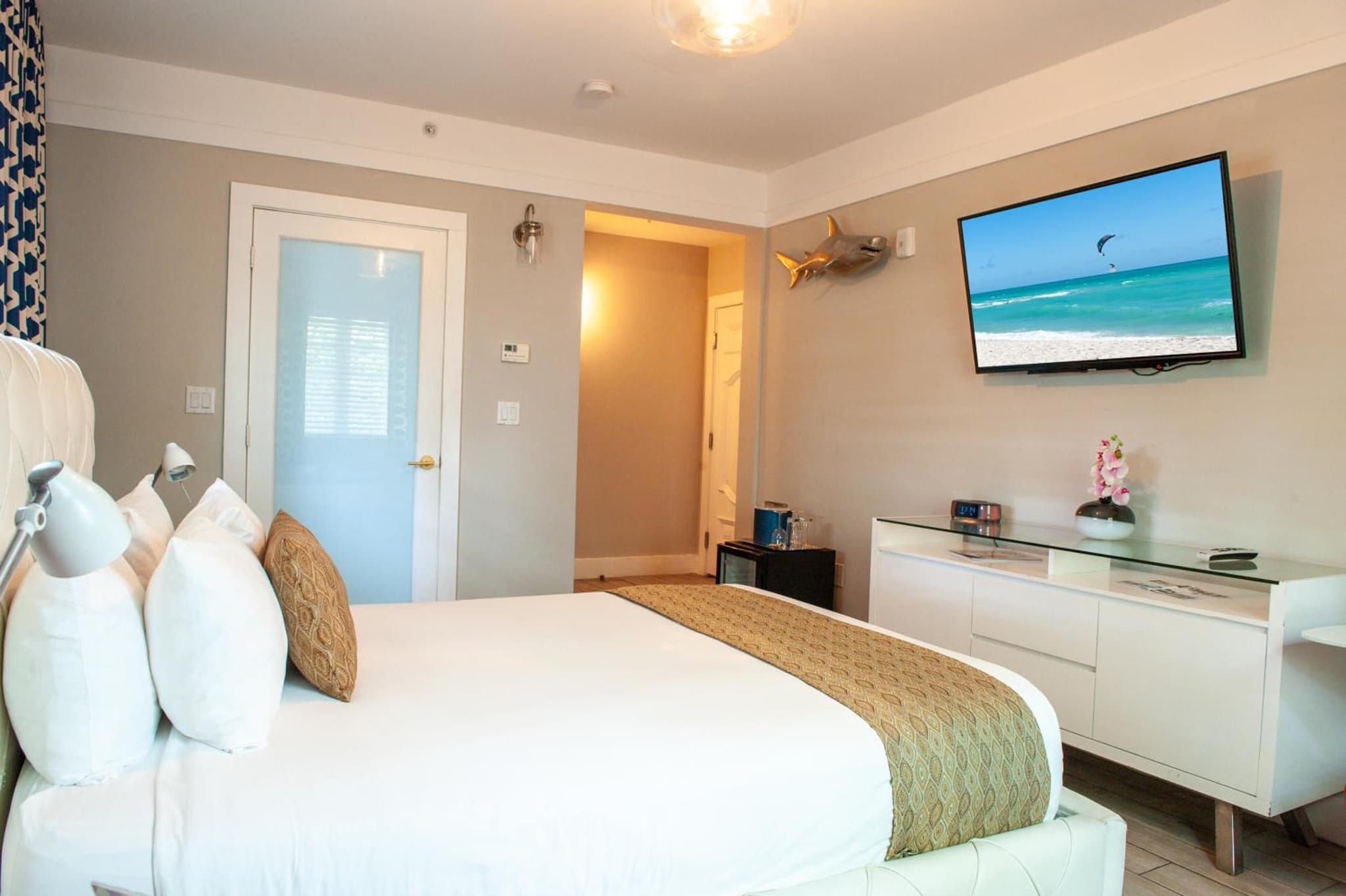 Oceanside Hotel and Suites photo 7