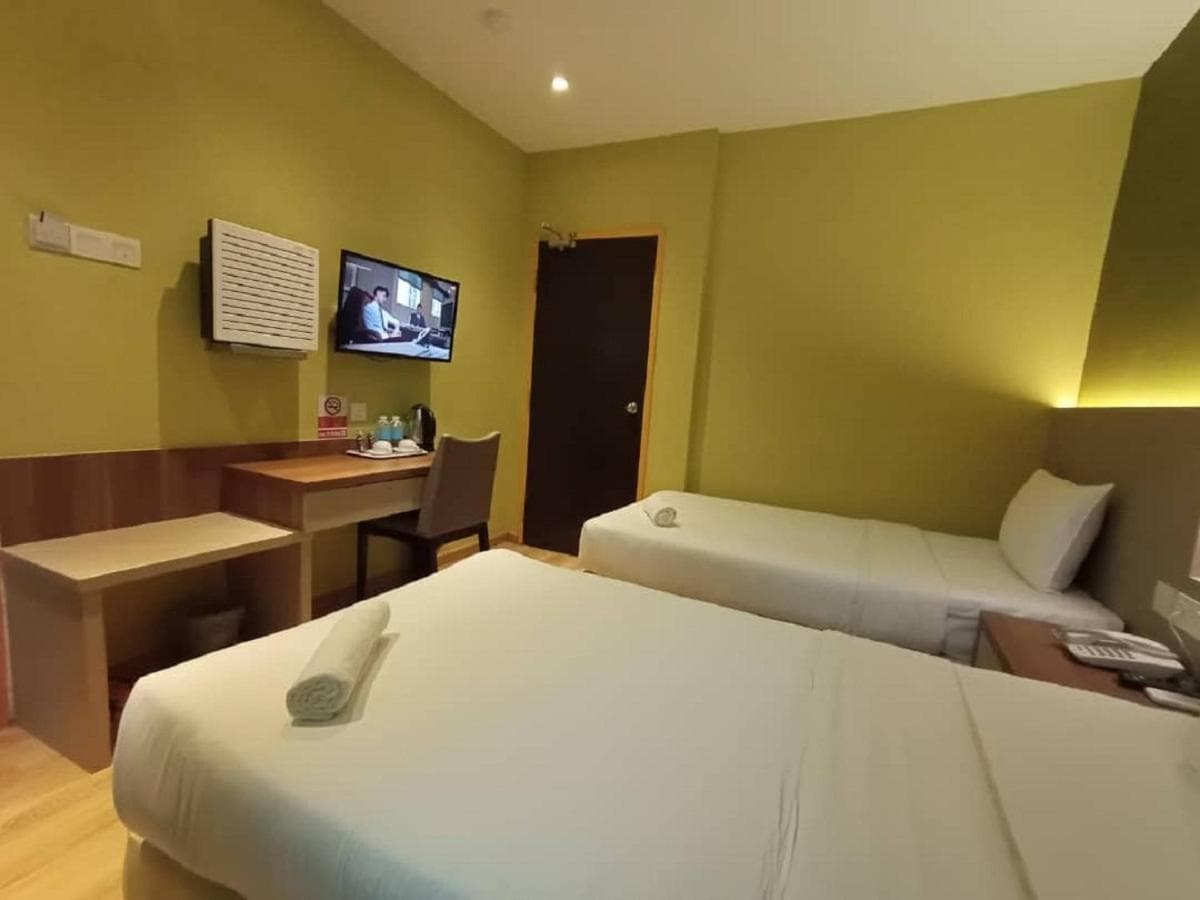 YEE HOTEL Permas Jaya photo 4