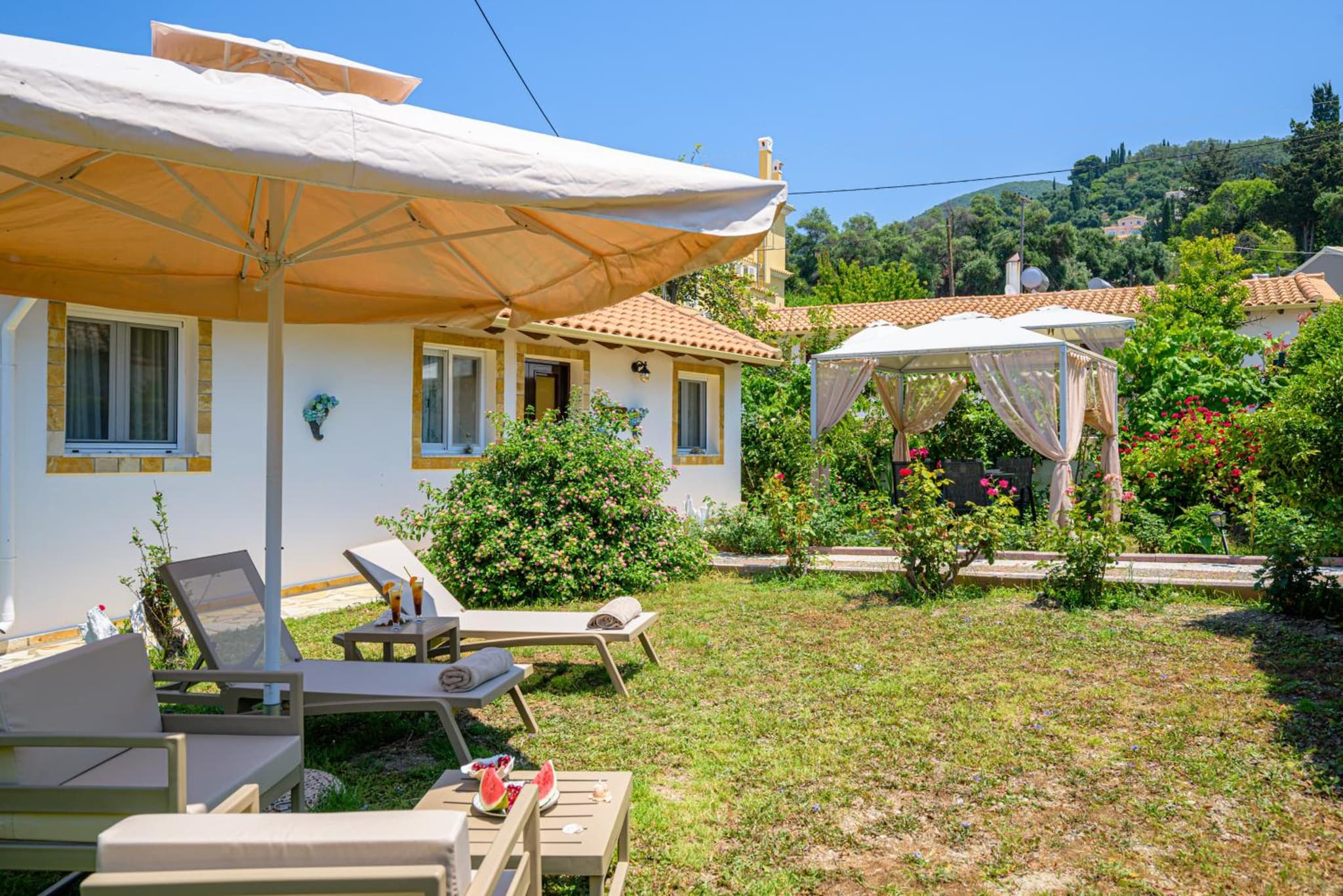 Elena's Seaside Apartments & Studios photo 9